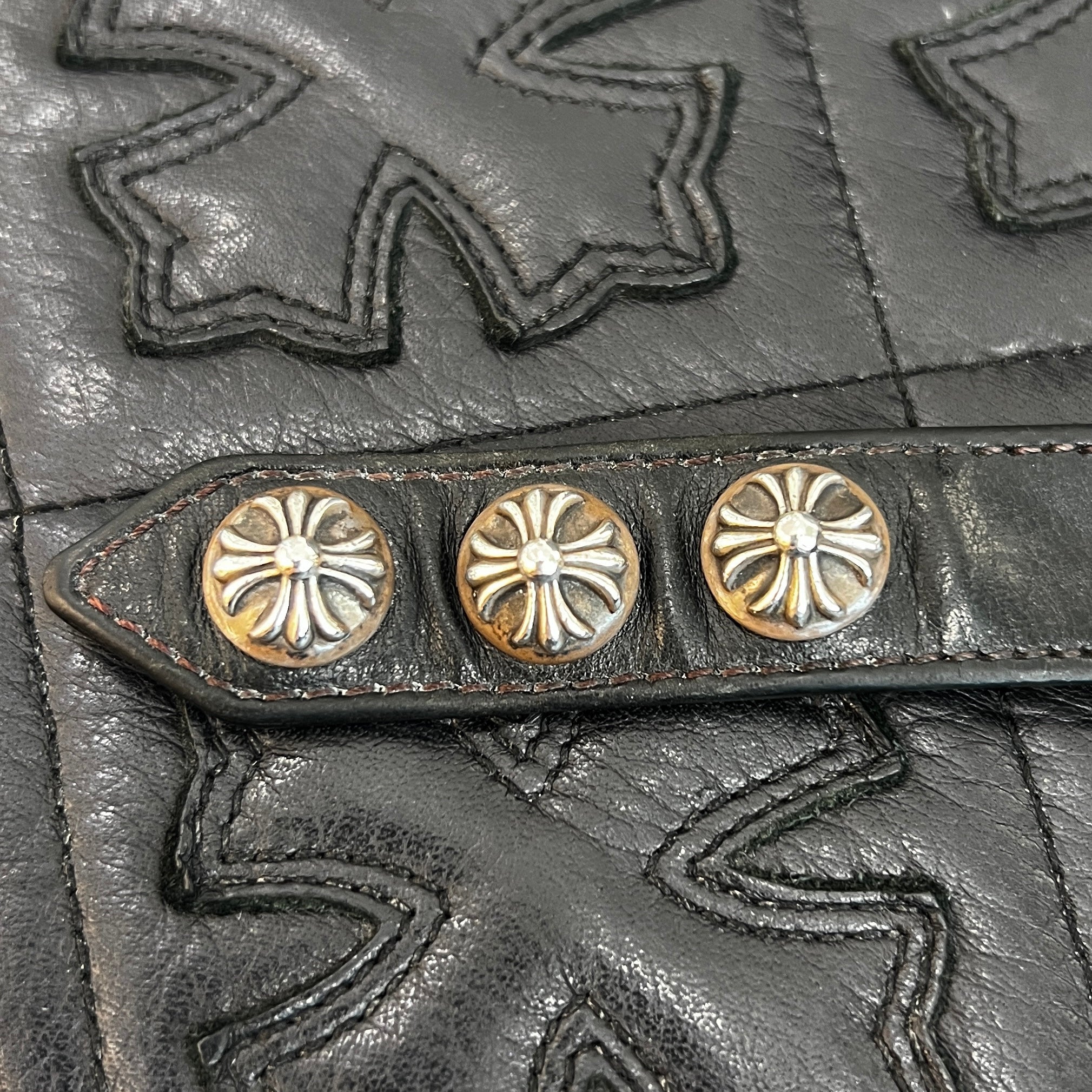 CHROME HEARTS 3BTN 2SNP LEATHER BRACELET クロムハーツ クロスボール 3ボタン 2スナップ レザーブレスレット