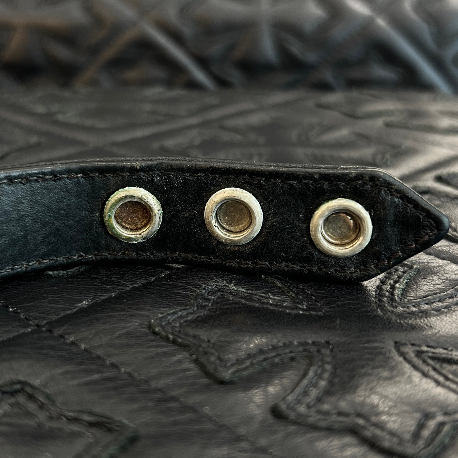 CHROME HEARTS 3BTN 2SNP LEATHER BRACELET クロムハーツ クロスボール 3ボタン 2スナップ レザーブレスレット