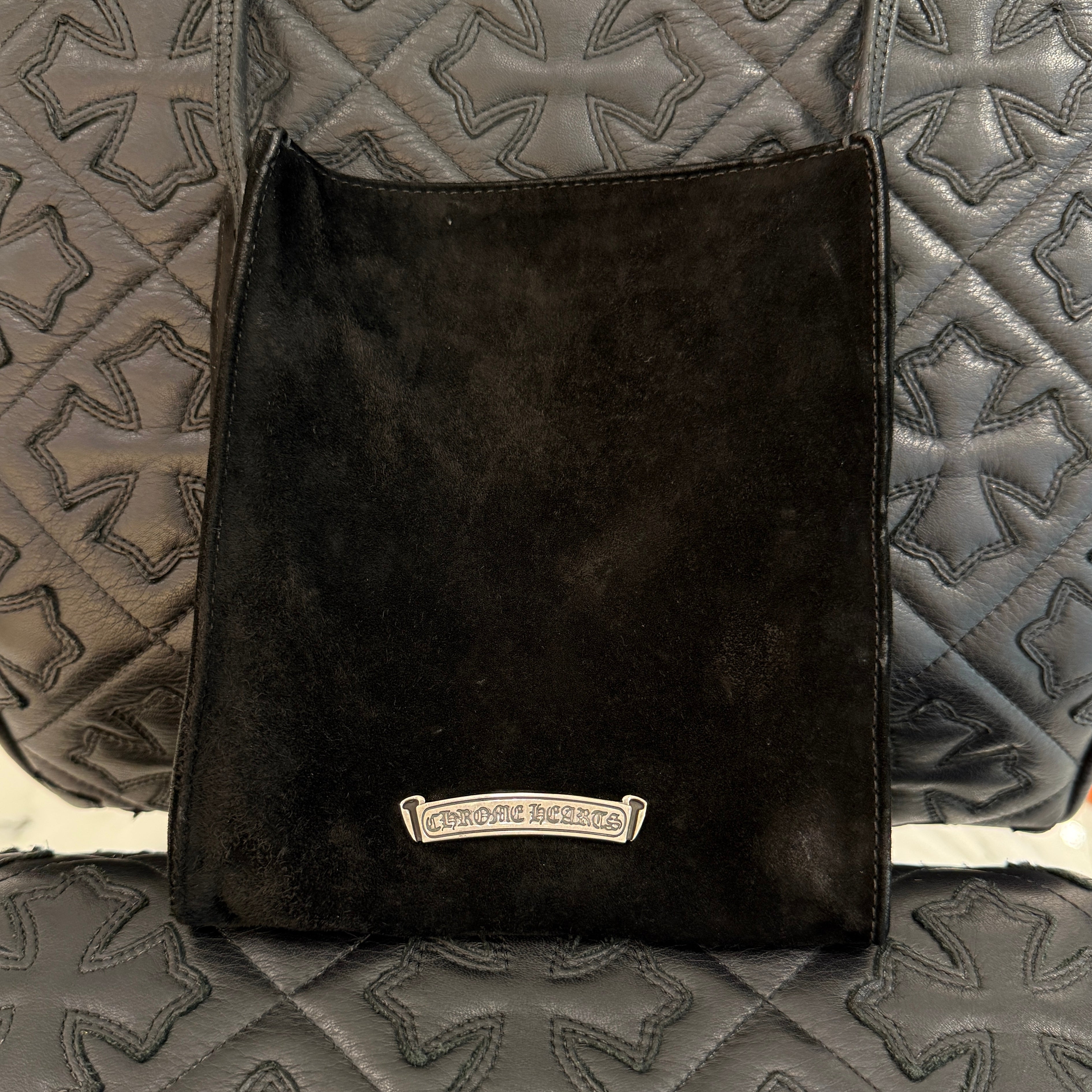 CHROME HEARTS Suede Leather Square Pocket 3 Cemetery Cross Leather Patch Shoulder Bag クロムハーツ スエードレザー スクエアポケット 3セメタリークロス レザーパッチ ショルダーバッグ