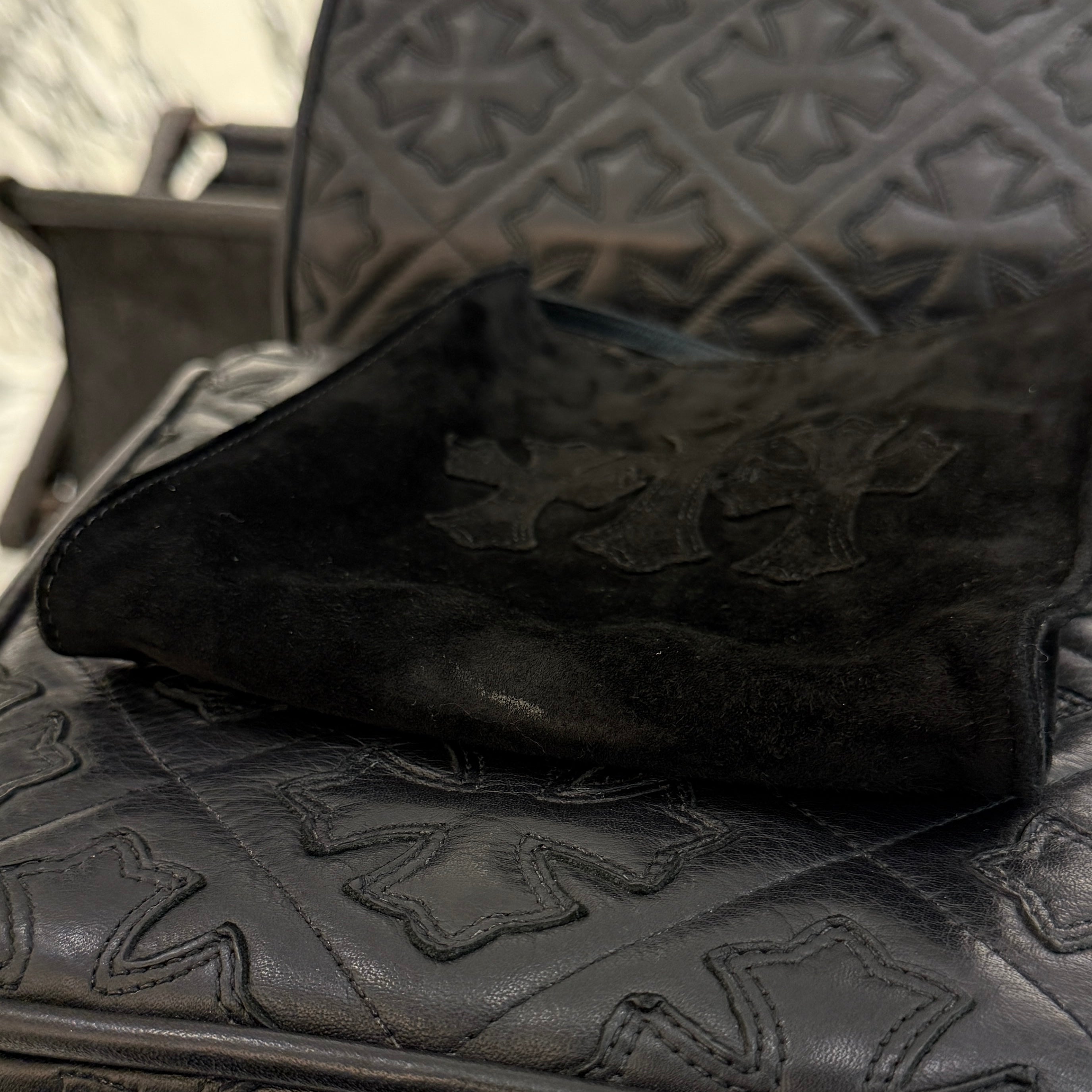 CHROME HEARTS Suede Leather Square Pocket 3 Cemetery Cross Leather Patch Shoulder Bag クロムハーツ スエードレザー スクエアポケット 3セメタリークロス レザーパッチ ショルダーバッグ