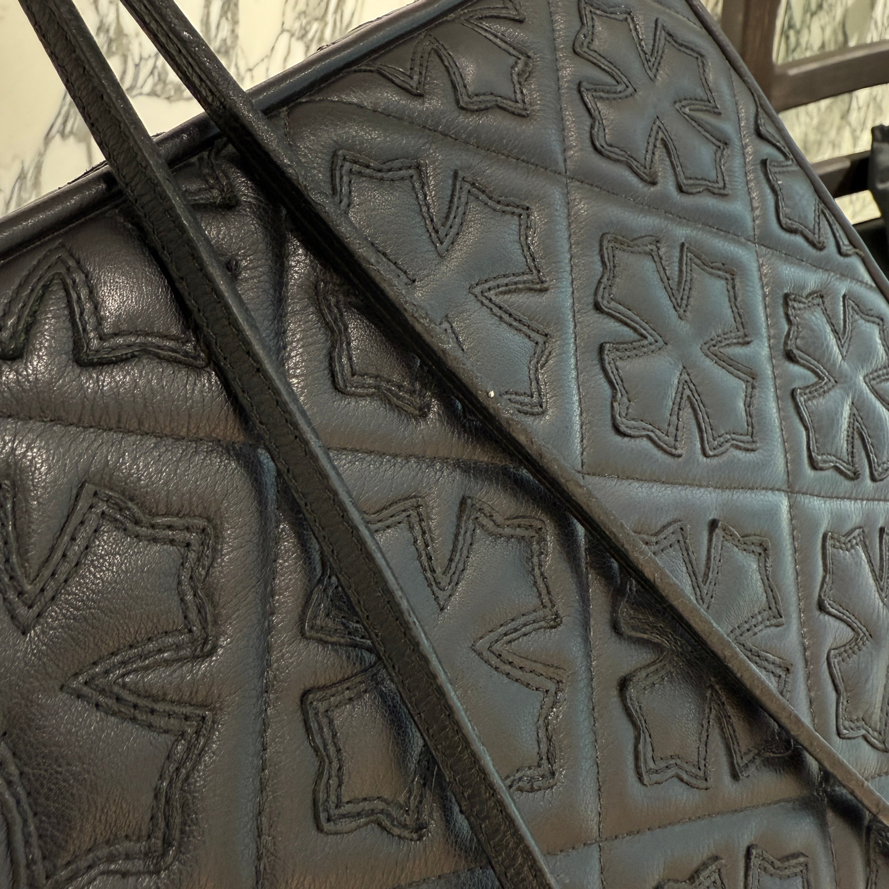 CHROME HEARTS Suede Leather Square Pocket 3 Cemetery Cross Leather Patch Shoulder Bag クロムハーツ スエードレザー スクエアポケット 3セメタリークロス レザーパッチ ショルダーバッグ