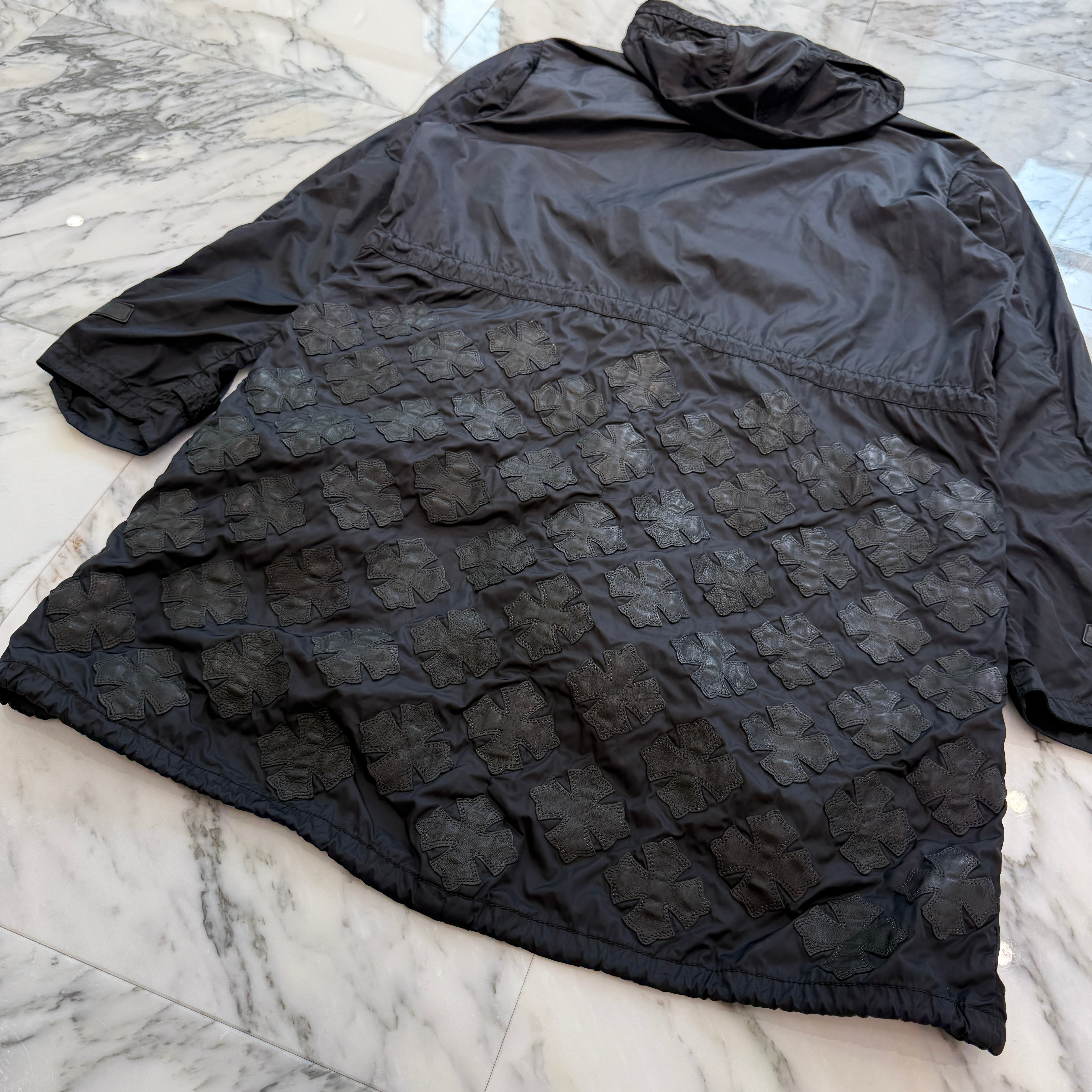 CHROME HEARTS Y NOT PUDDLES Cemetery Cross Leather Patch Zip-Up Nylon Hooded Coat Size M クロムハーツ ワイノット パドルズ セメタリークロス レザーパッチ ジップアップ ナイロン フーデッド コート サイズM