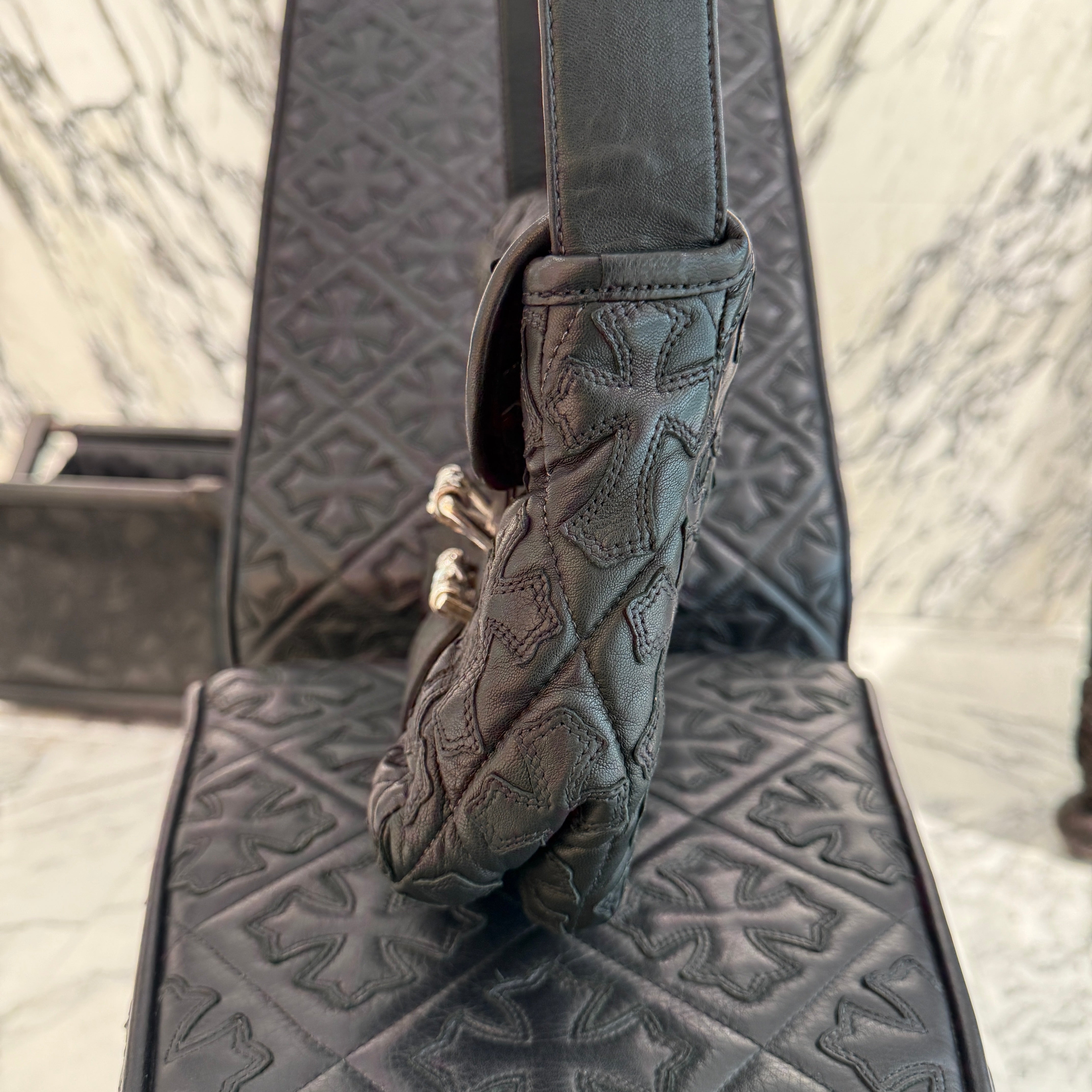 CHROME HEARTS Cemetery Cross Leather Patch G-BENDER Leather Shoulder Bag クロムハーツ セメタリークロス レザーパッチ G-BENDER レザーショルダーバッグ