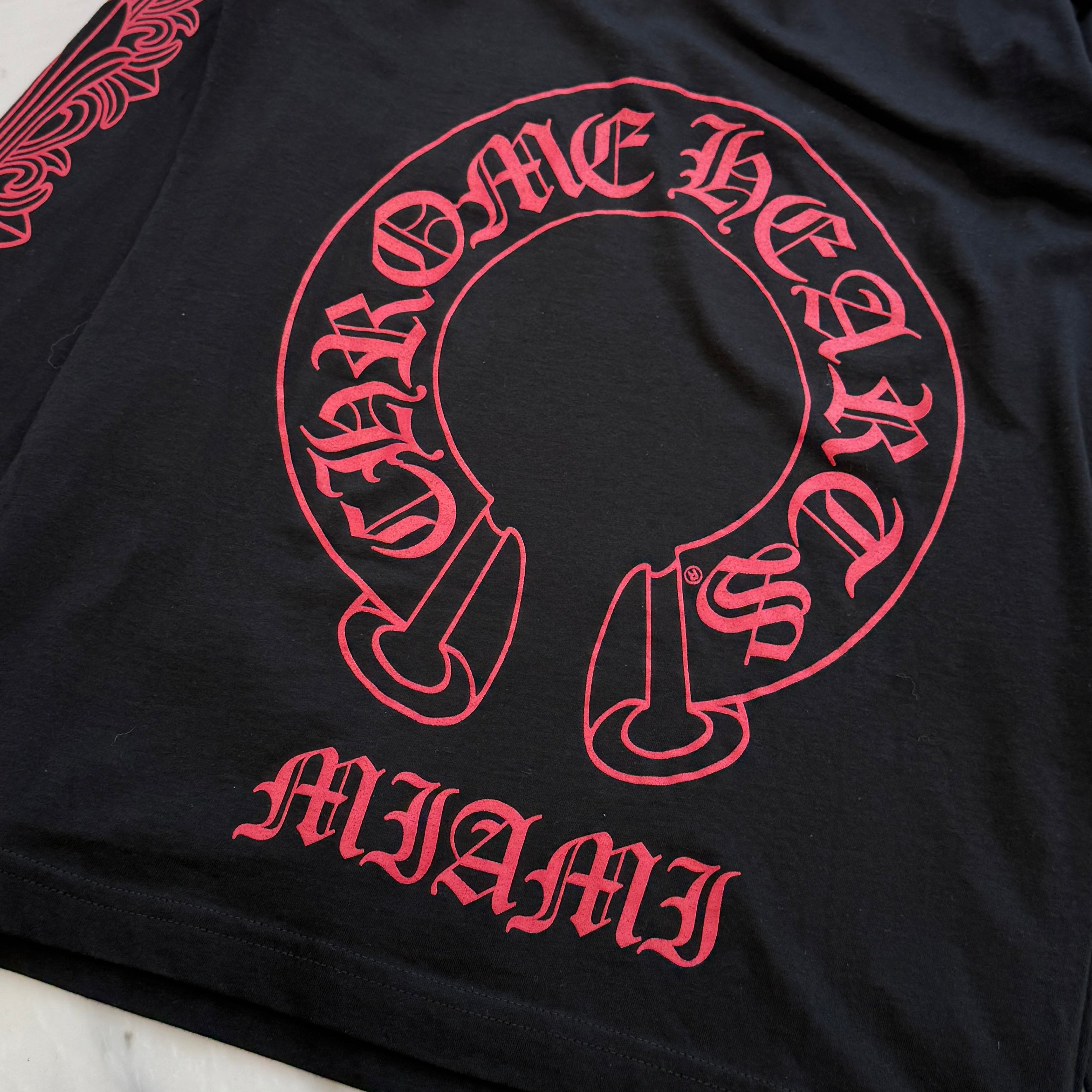 Chrome Hearts Tシャツ 特大赤ホースシュー 赤スクロールラベル 黒 楽天市場】クロムハーツ（ブランドクロムハーツ）（Tシャツ