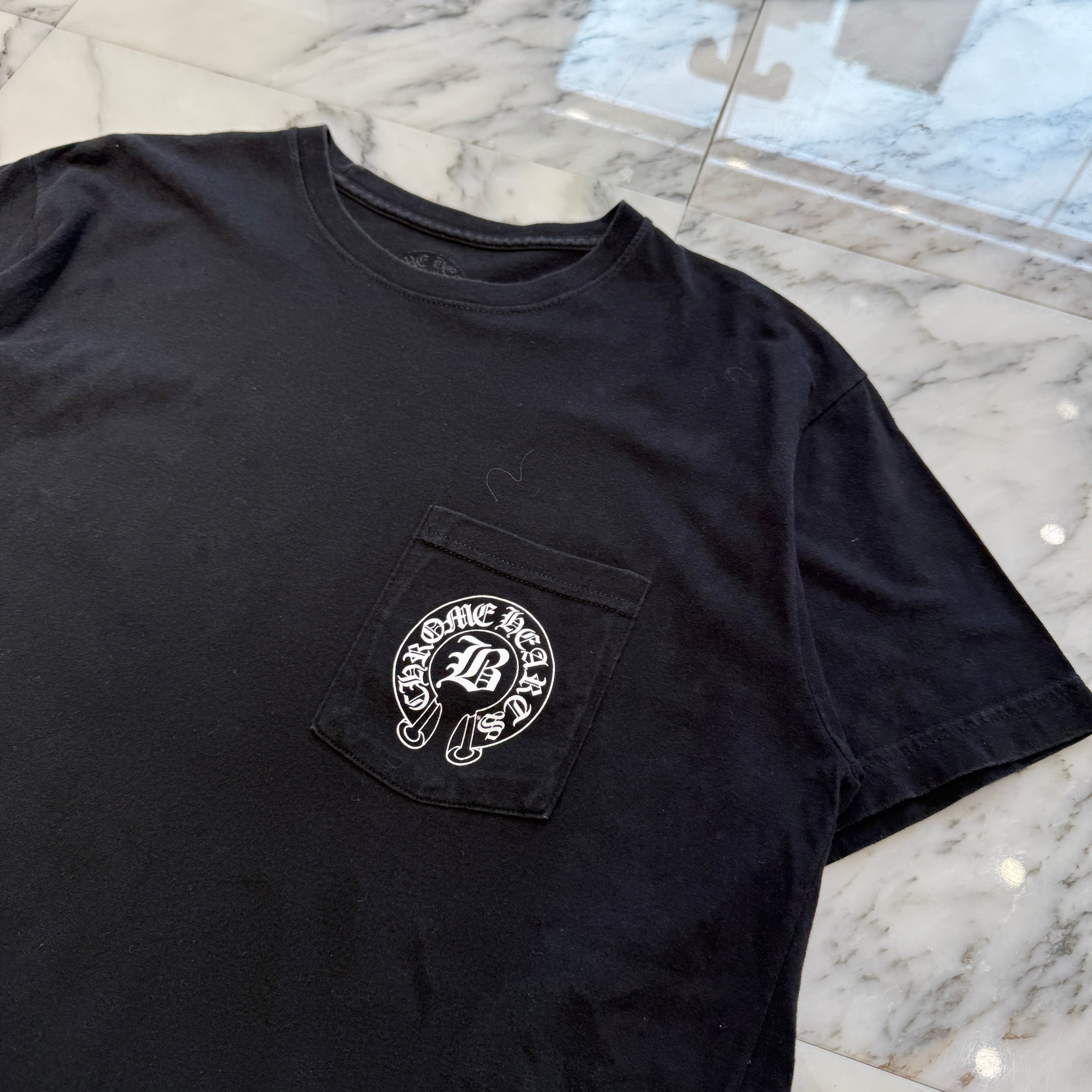 CHROME HEARTS × BELLA HADID Back Horseshoe Print Tee Size L クロムハーツ × ベラハディッド バックホースシュープリント Tシャツ サイズL