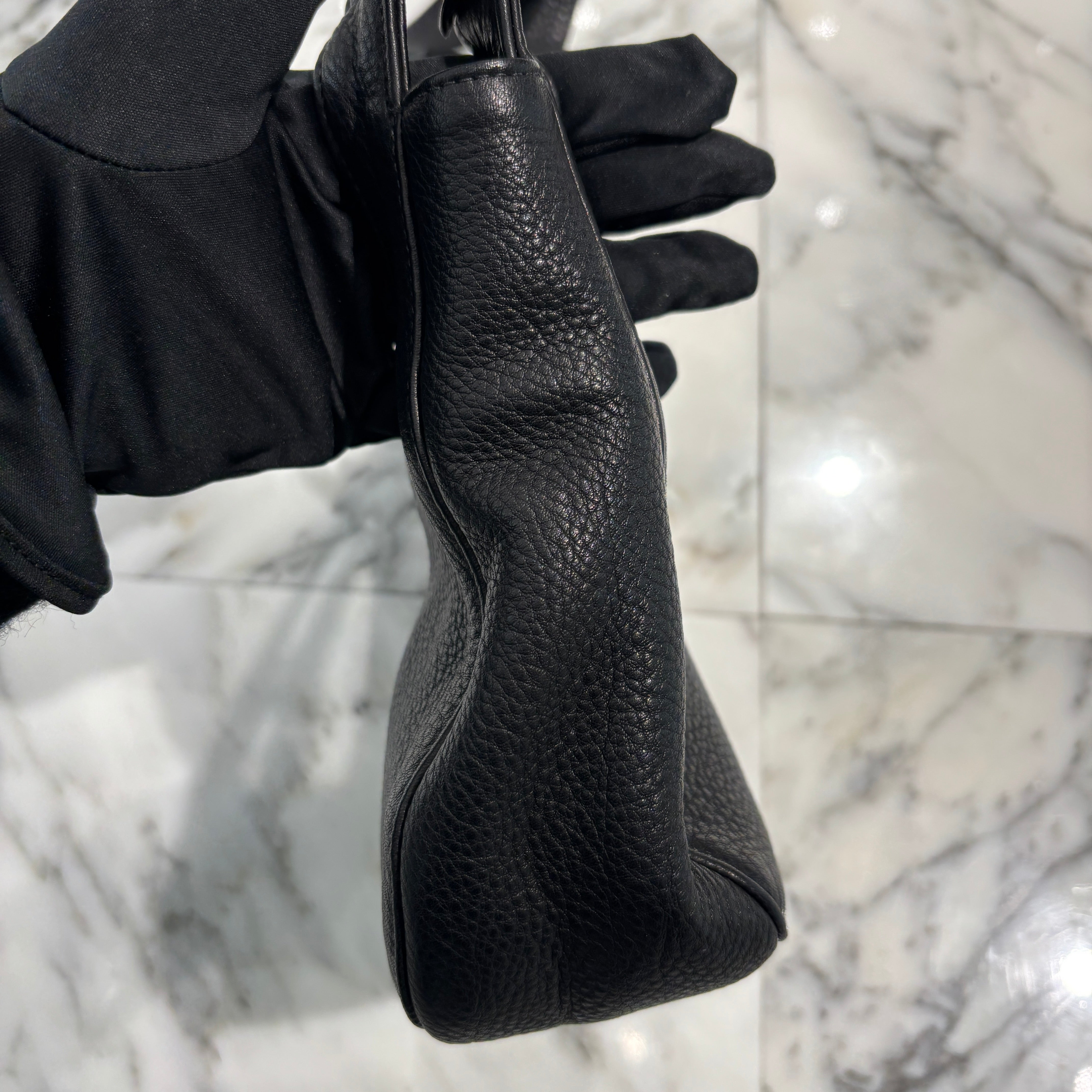 ✨新品未使用✨クロムハーツ　レザーショルダーバッグ　スクロール クロムハーツ ショルダーバッグ レザー×925 ブラック×シルバー