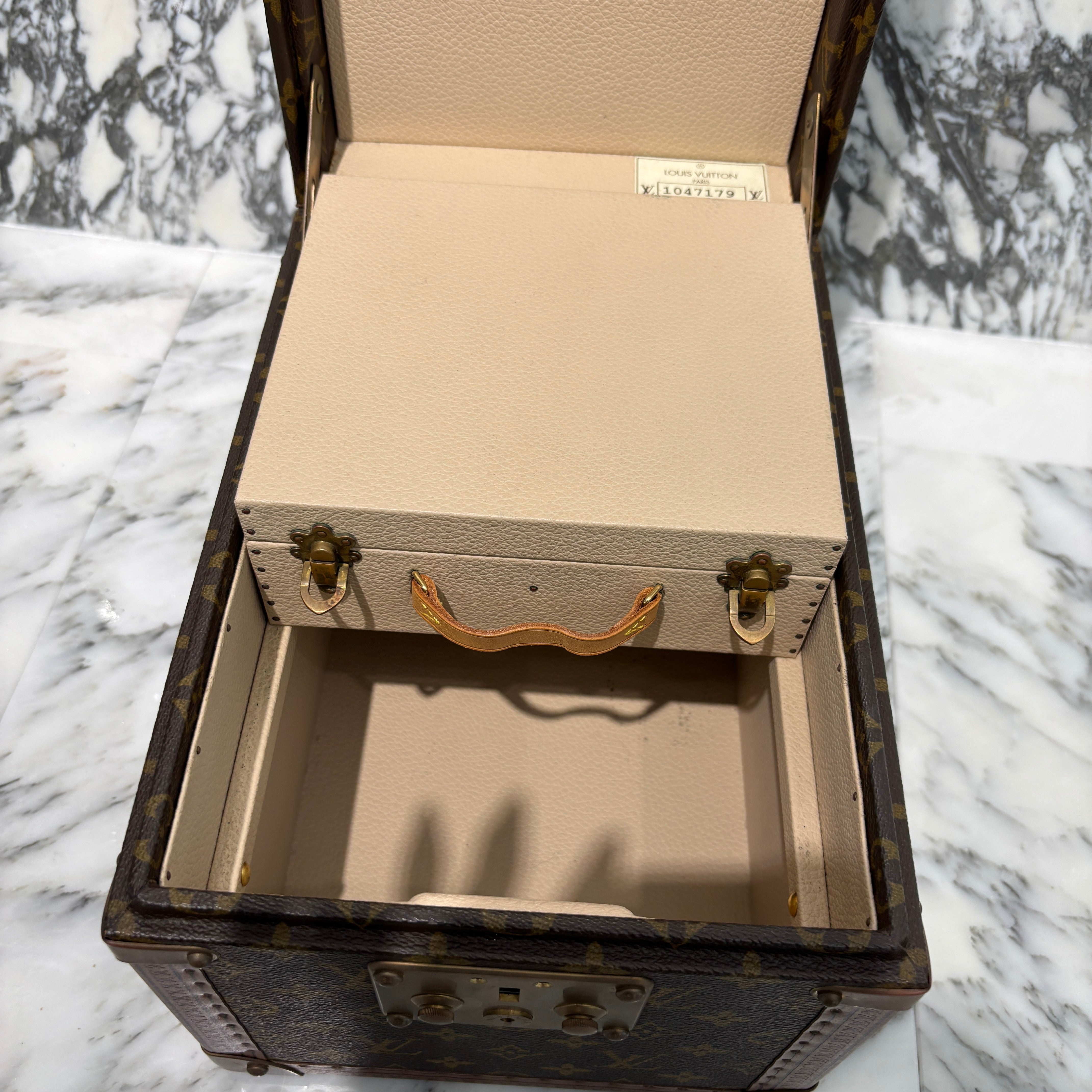 LOUIS VUITTON Monogram Boite Flacon Make Box M21828 ルイヴィトン