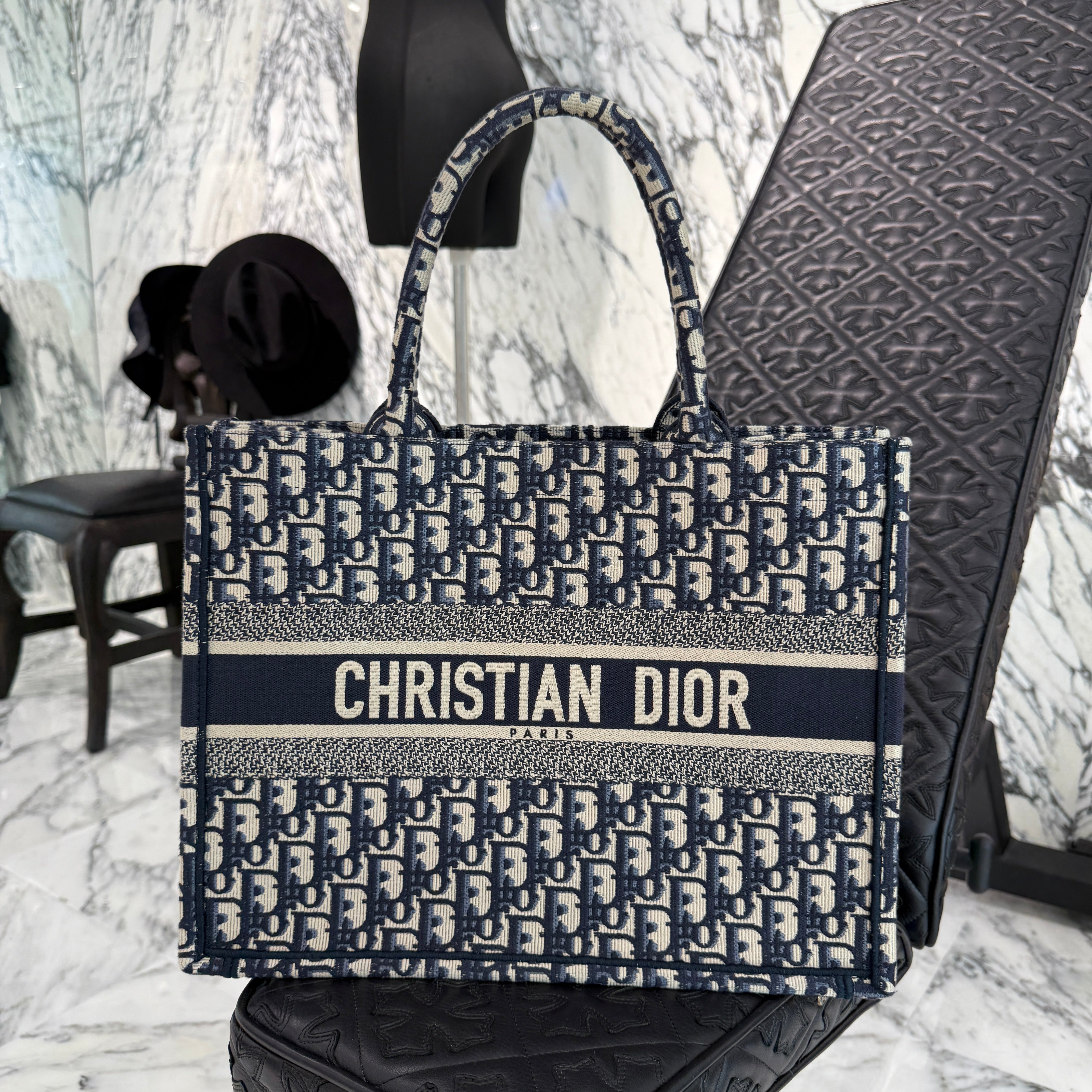 DIOR Oblique Book Tote Bag Medium ディオール オブリーク柄 ブックトートバッグ ミディアム