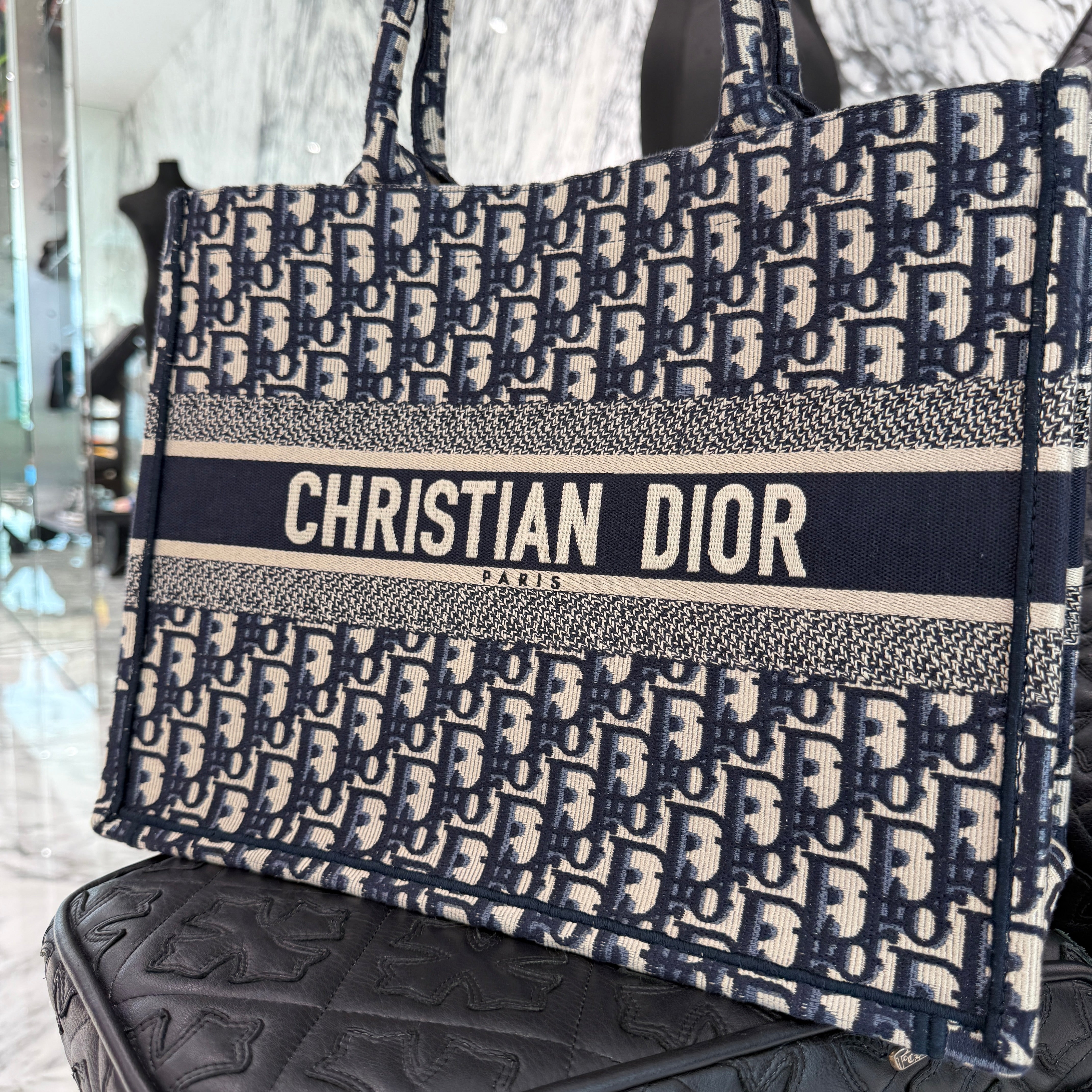 DIOR Oblique Book Tote Bag Medium ディオール オブリーク柄 ブックトートバッグ ミディアム