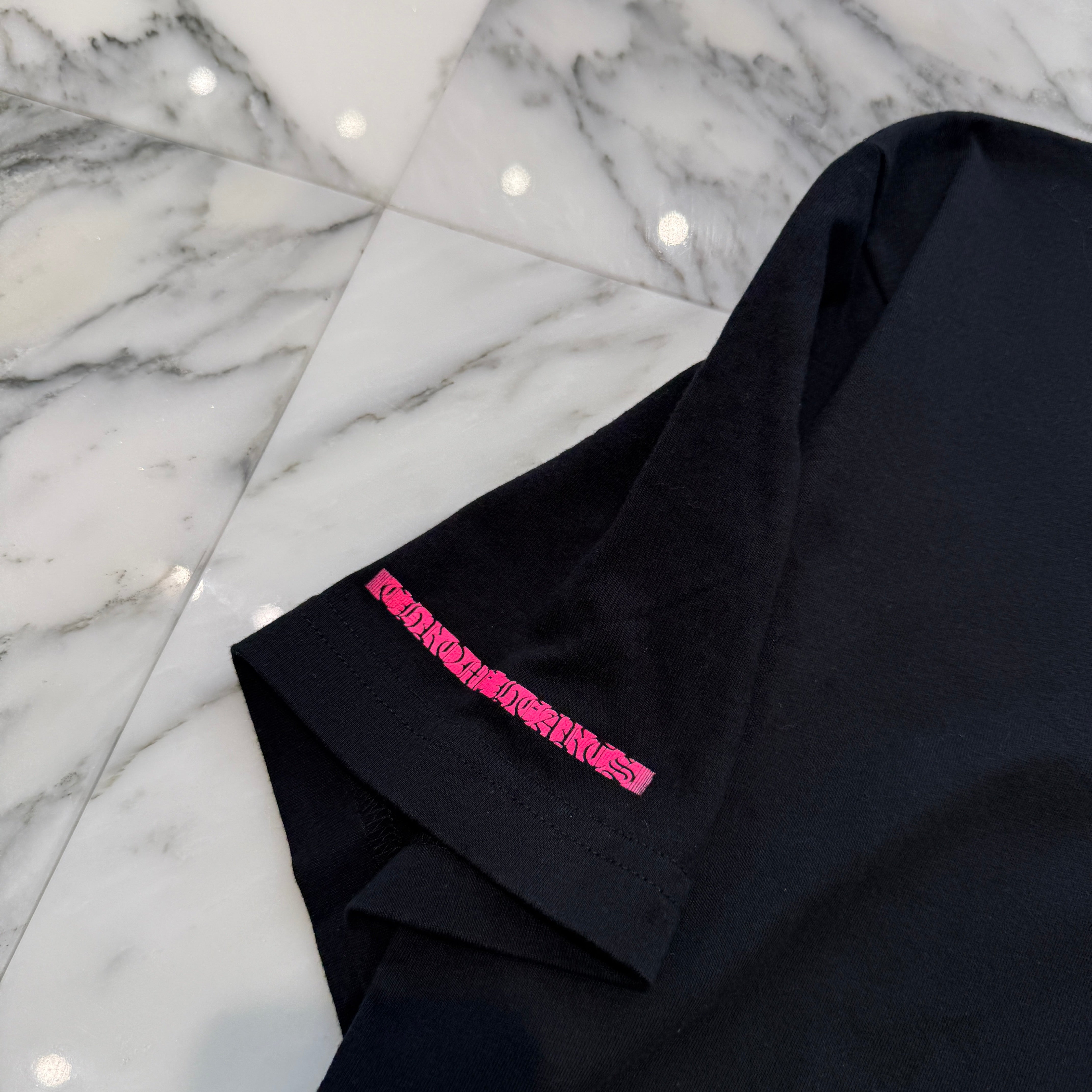 CHROME HEARTS Pink Made in Hollywood Vertical Logo Tee Size M クロムハーツ ピンク メイドインハリウッド ヴァーティカルロゴ Tシャツ サイズM