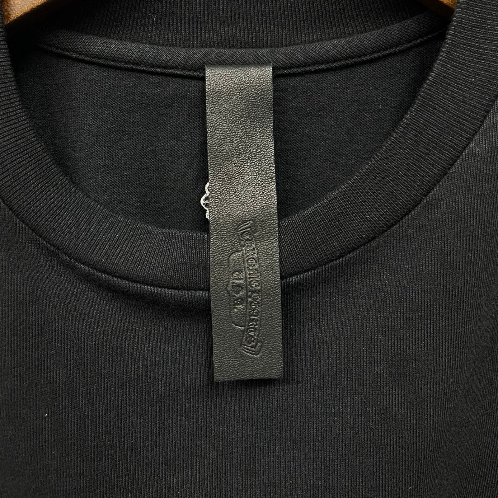 CHROME HEARTS Y Not Script Logo Cropped Short Sleeve T-Shirt Size M