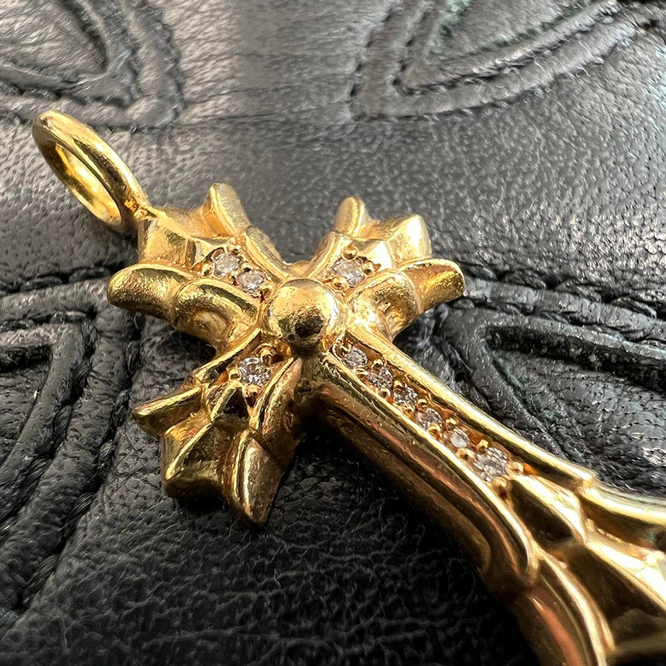 CHROME HEARTS 22K Double CH Cross Charm Pave Diamond Pendant Top クロムハーツ 22K ダブルCHクロス チャーム パヴェダイヤモンド ペンダントトップ