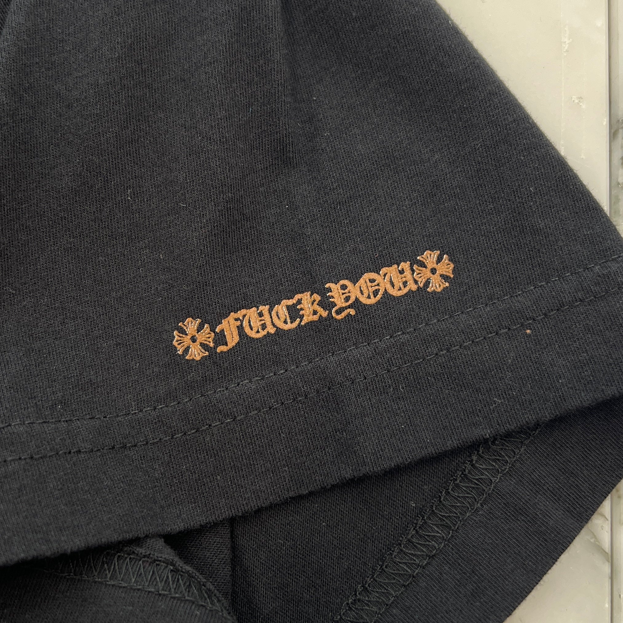 CHROME HEARTS Old English Brown Neck Logo Tee Size L クロムハーツ オールドイングリッシュ ブラウン ネックロゴTシャツ サイズL