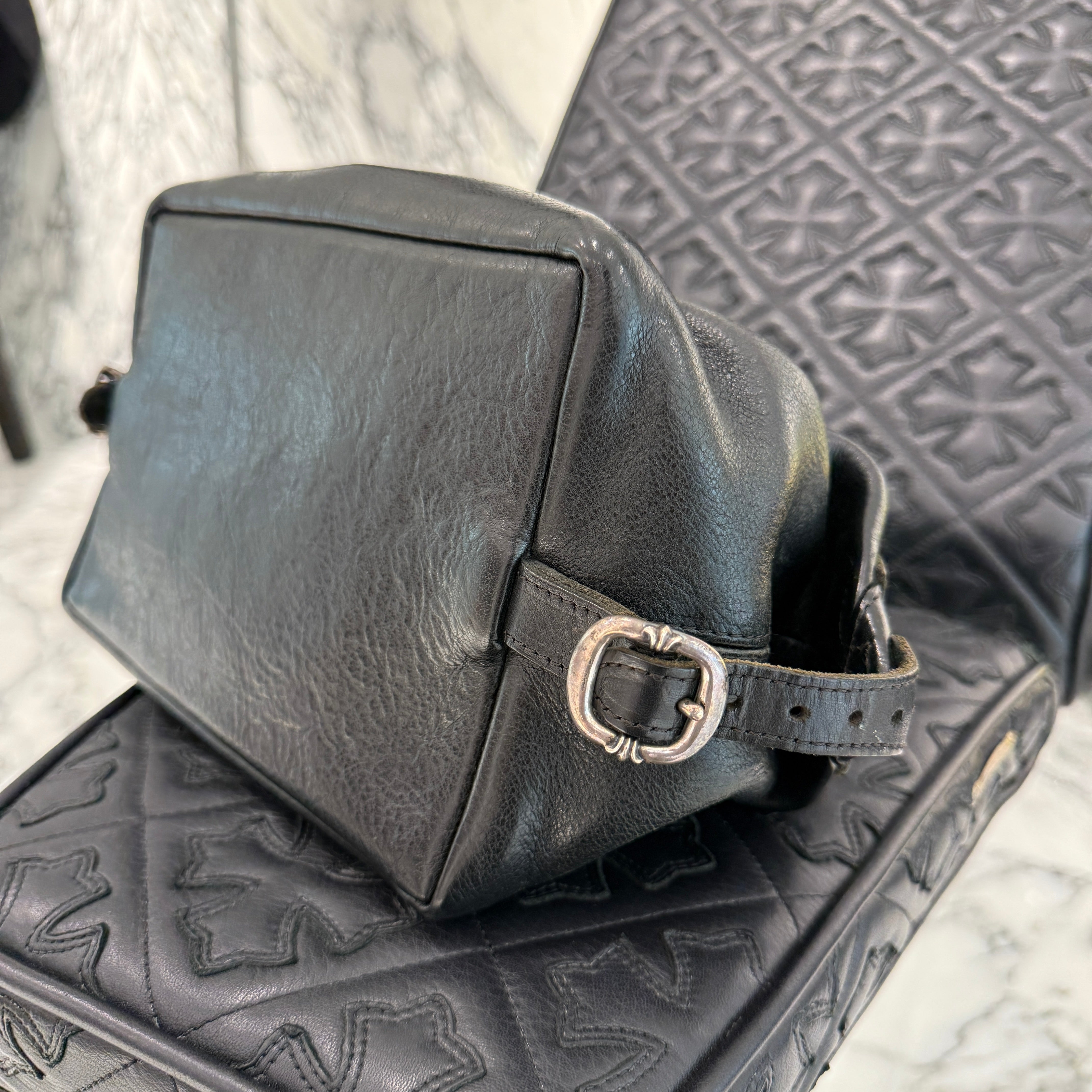 CHROME HEARTS Large Cross Leather Shaving Bag クロムハーツ ラージクロス レザーシェービングバッグ