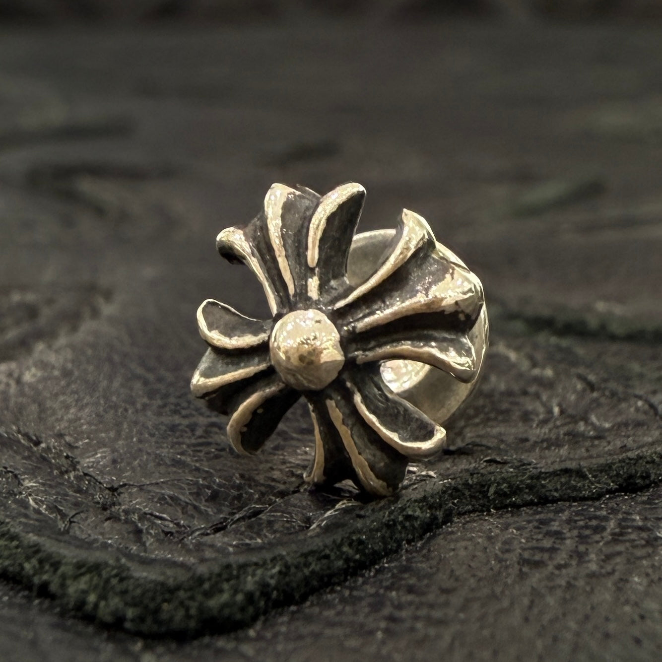 CHROME HEARTS CH Plus Cross Stud Earring クロムハーツ CHプラス クロス スタッズ イヤリング ピアス