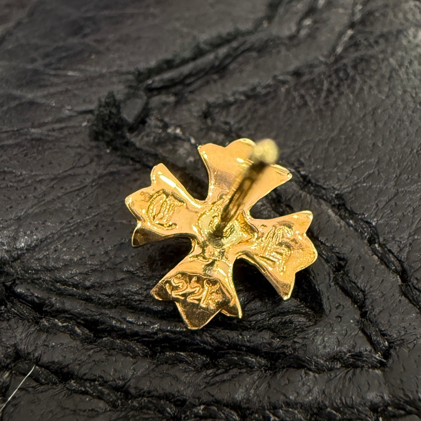 CHROME HEARTS 22K CH Plus Cross Stud Earring クロムハーツ 22K CHプラス クロス スタッズ イヤリング ピアス