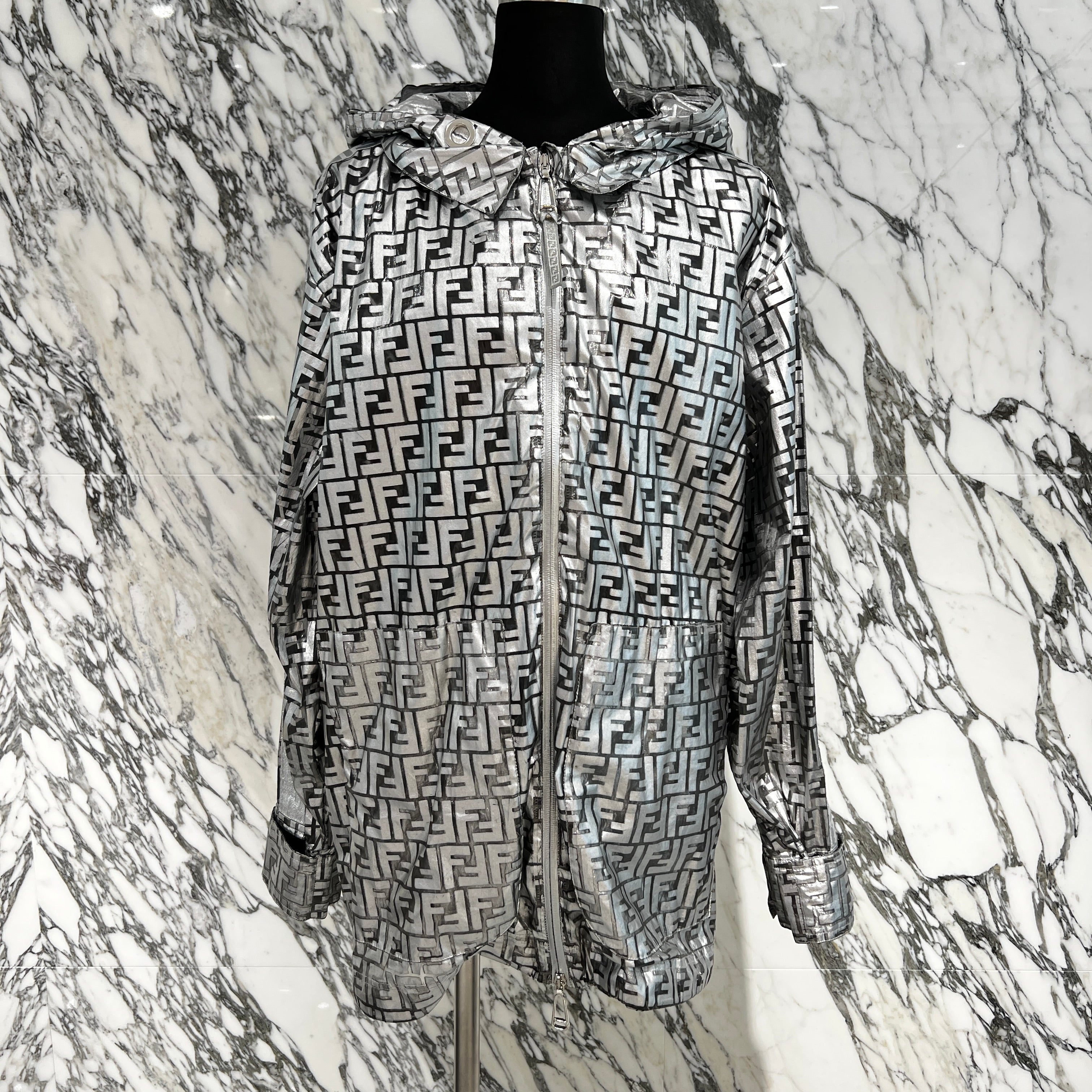 FENDI × Nicki Minaj 2022SS FF Logo Print Silver Nylon Blouson Jacket FAA470 AB3L Size 40 フェンディ × ニッキーミナージュ FFロゴプリント ナイロン ブルゾン ジャケット サイズ40