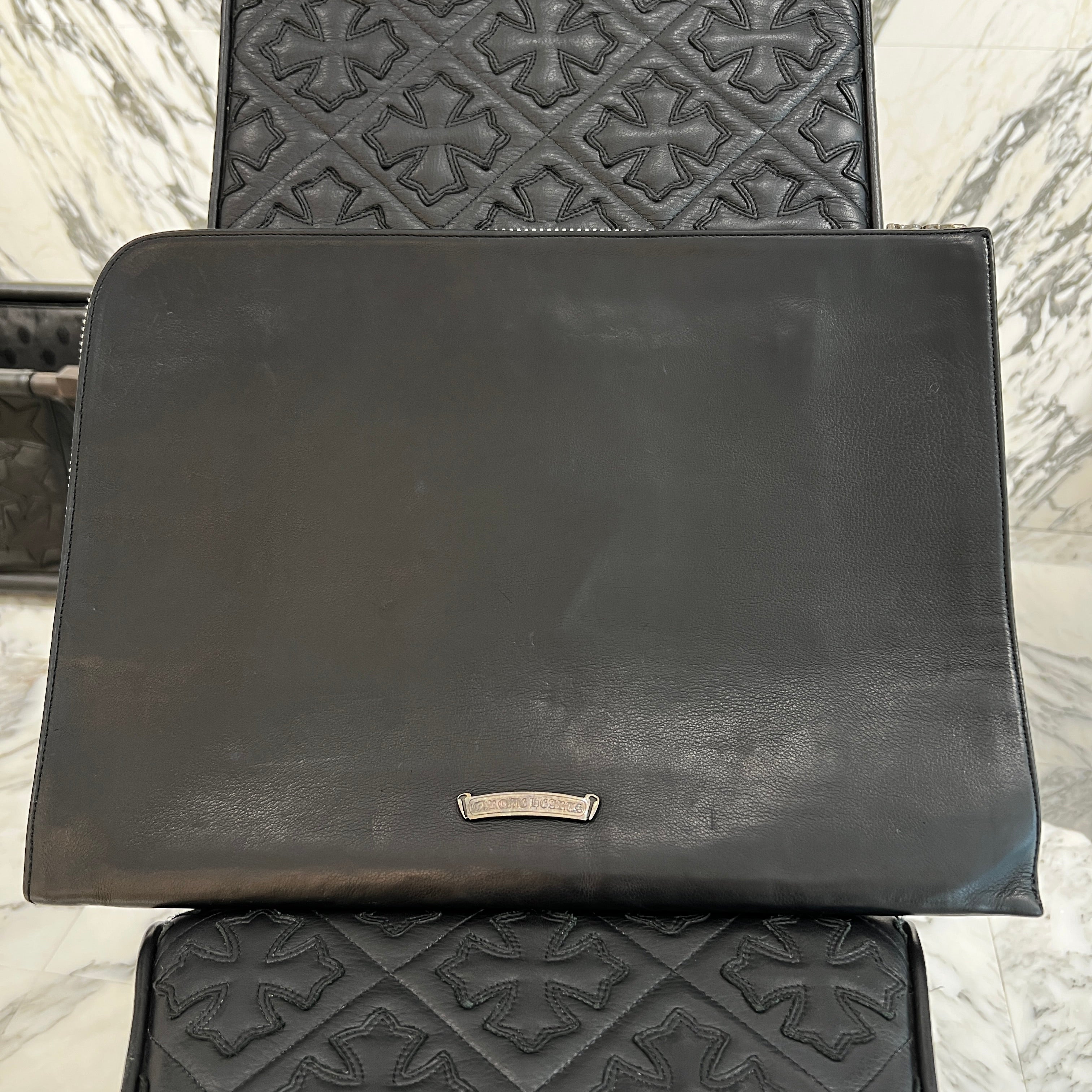 CHROME HEARTS Round Zip CH Plus Logo Leather Crutch Bag クロムハーツ ラウンドジップ CHプラス ロゴ レザー クラッチバッグ