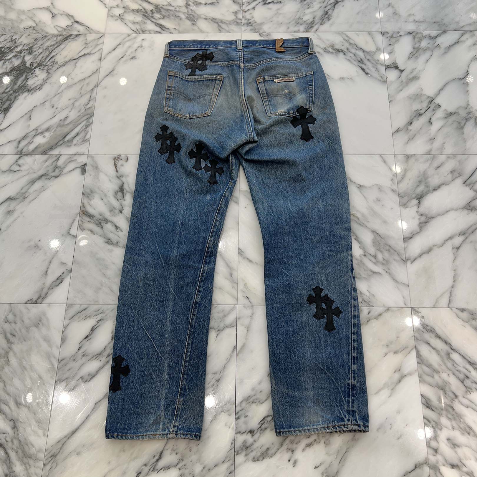 リーバイス　クロスパッチ　レザー　カスタム　デニム CHROME HEARTS × Levi's VNTG Cross Leather Patch Denim Pants Size