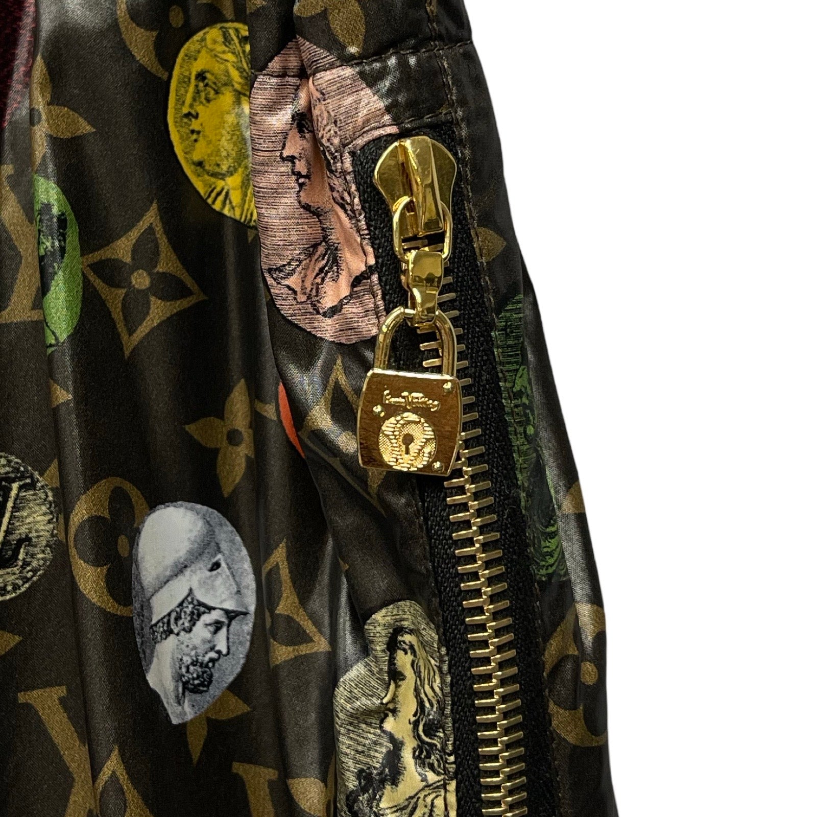 LOUIS VUITTON × FORNASETTIナイロンパンツ