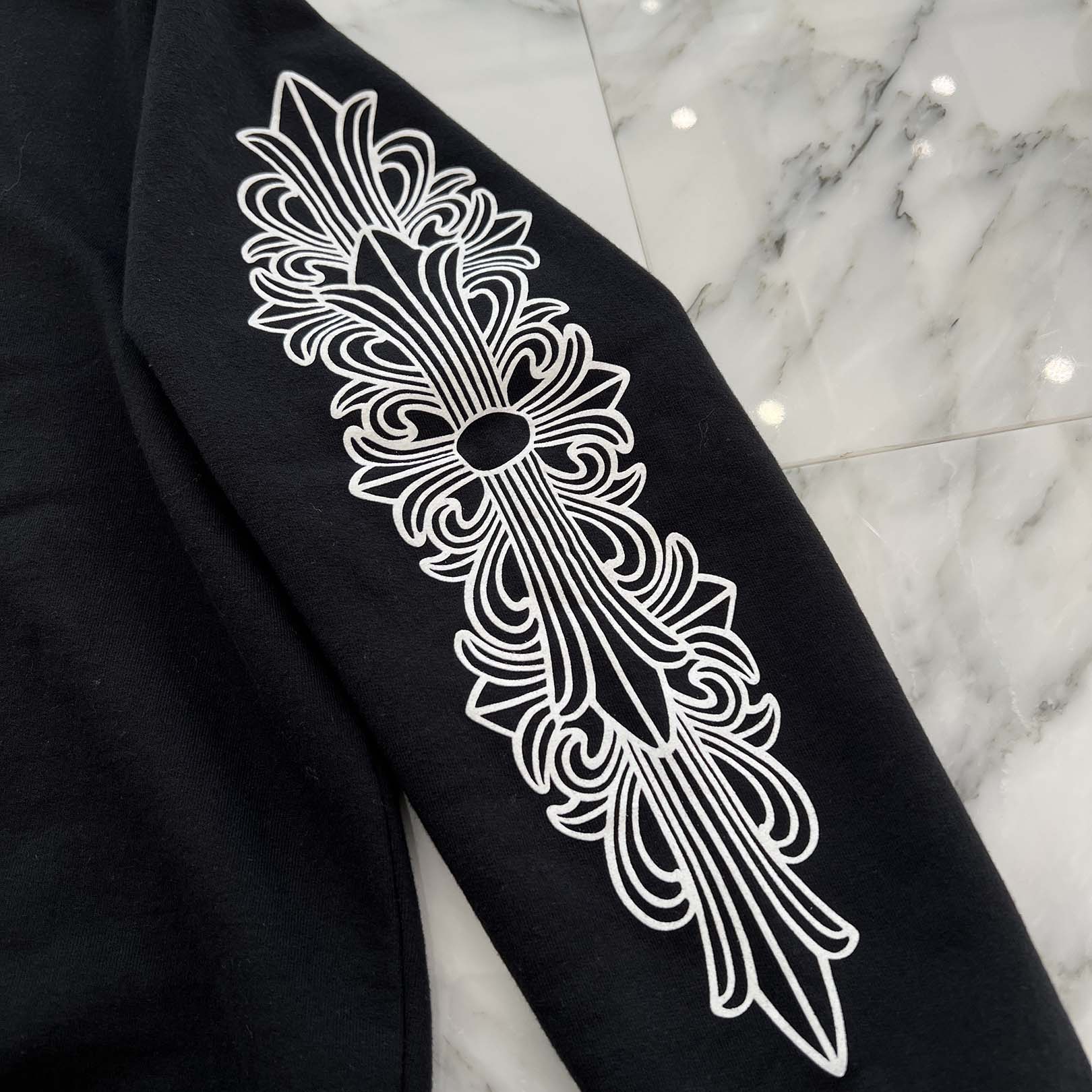 CHROME HEARTS Floral Cross Horseshoe Crewneck Sweat Shirts Size M クロムハーツ フローラルクロス ホースシュー クルーネック スウェットシャツ サイズM