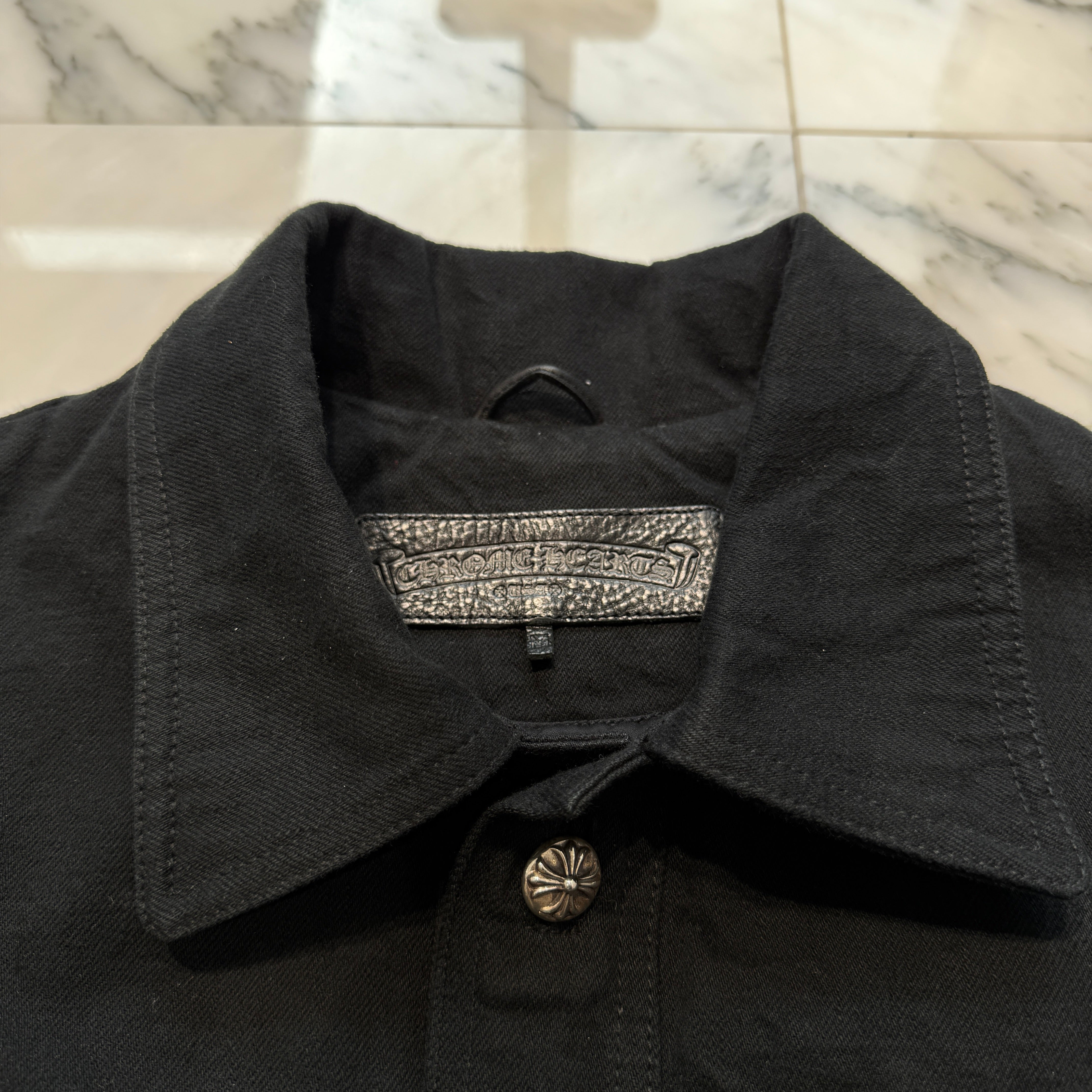 CHROME HEARTS Floral Cross Leather Patch Flare Knee Sleeve Denim Jacket Size M クロムハーツ フローラルクロス レザーパッチ フレアニー スリーブ デニムジャケット サイズM