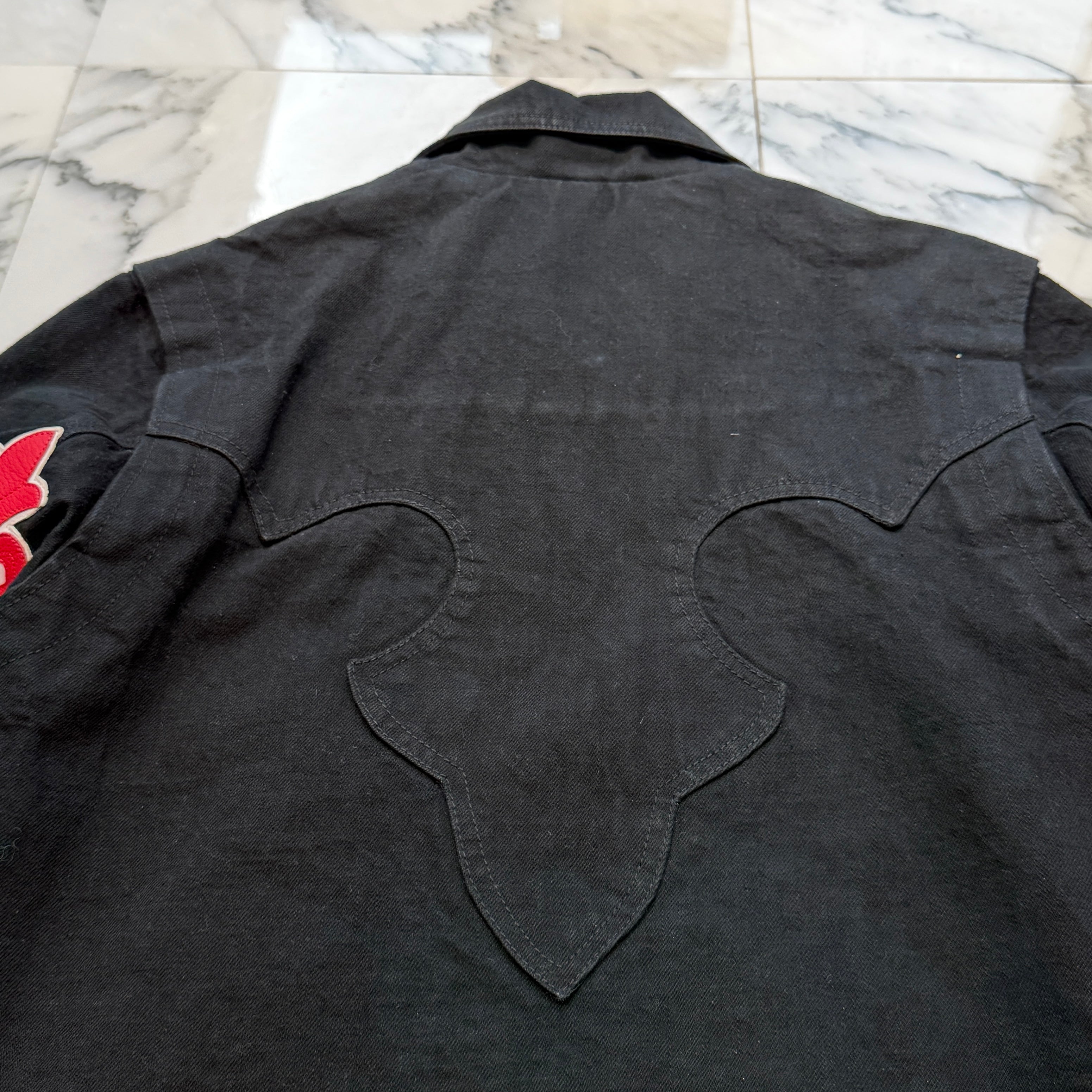 CHROME HEARTS Floral Cross Leather Patch Flare Knee Sleeve Denim Jacket Size M クロムハーツ フローラルクロス レザーパッチ フレアニー スリーブ デニムジャケット サイズM