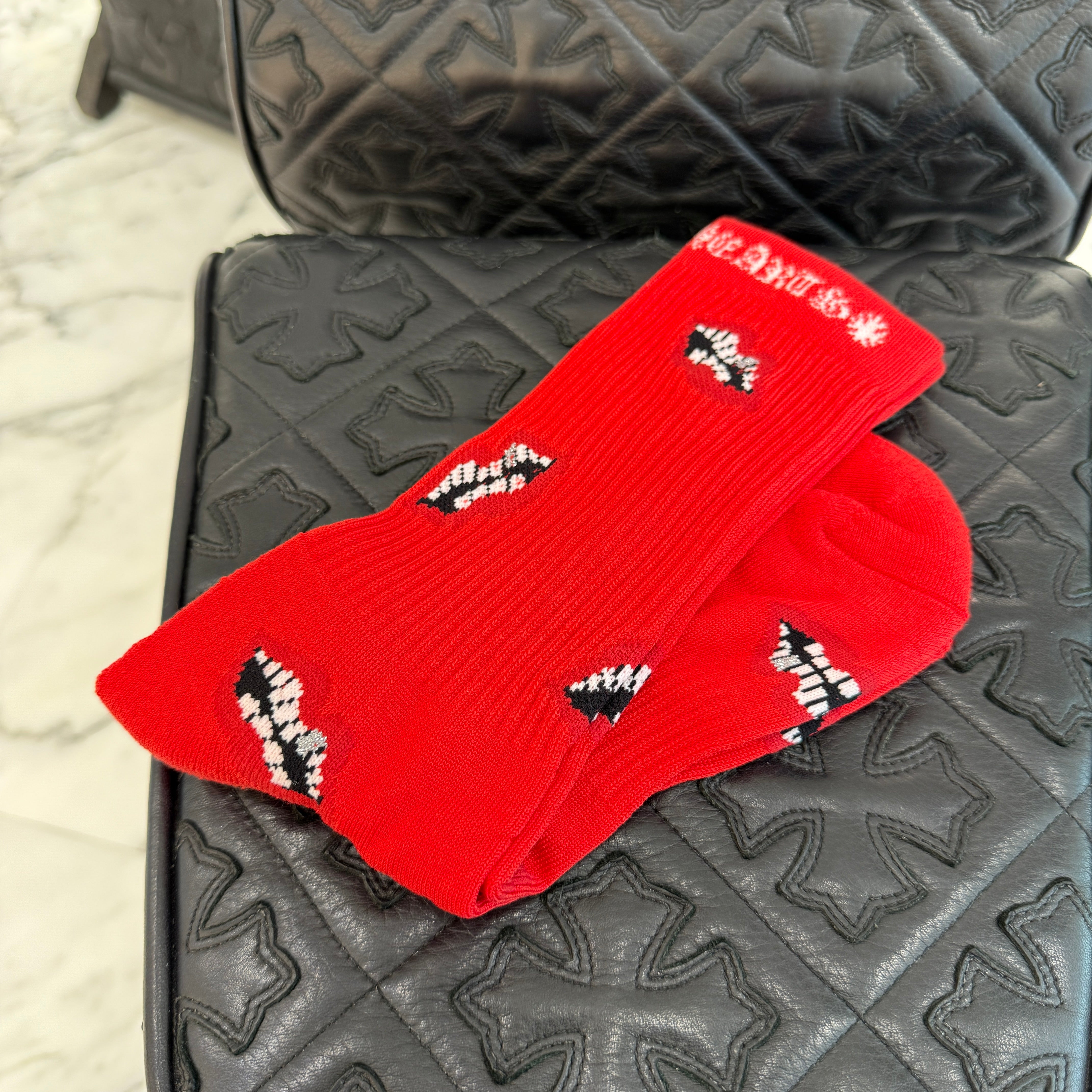 CHROME HEARTS MATTY BOY 靴下 赤 Mサイズ Amazon.co.jp: Chrome Hearts Lip Pattern Chomper Matty Boy