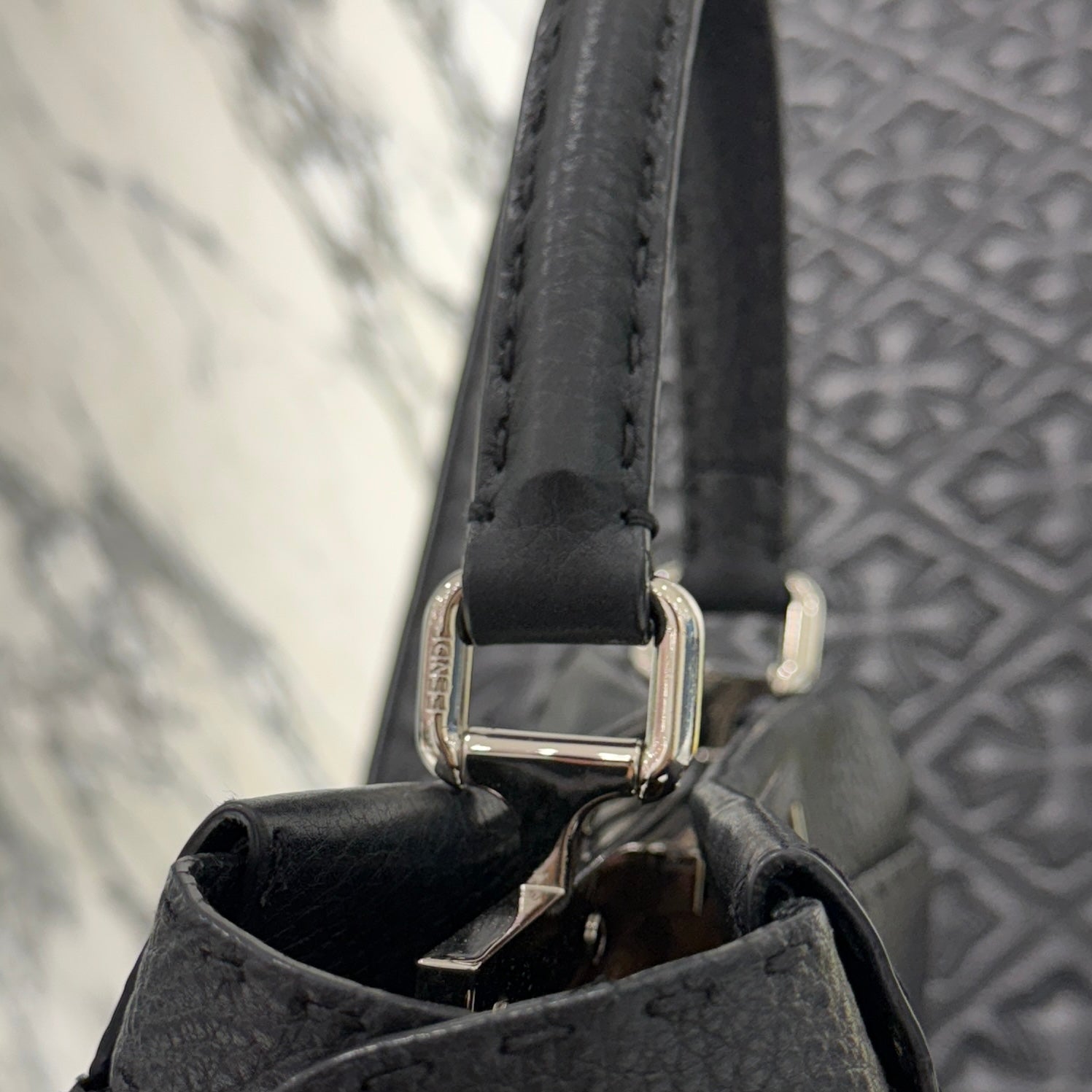 FENDI Peekaboo Medium Leather Hand Bag フェンディ ピーカブー ミディアム レザーハンドバッグ