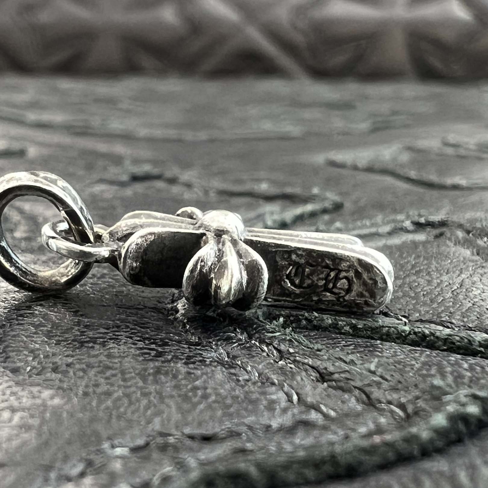 CHROME HEARTS BABY FAT CROSS Earring クロムハーツ ベイビーファットクロス ピアス