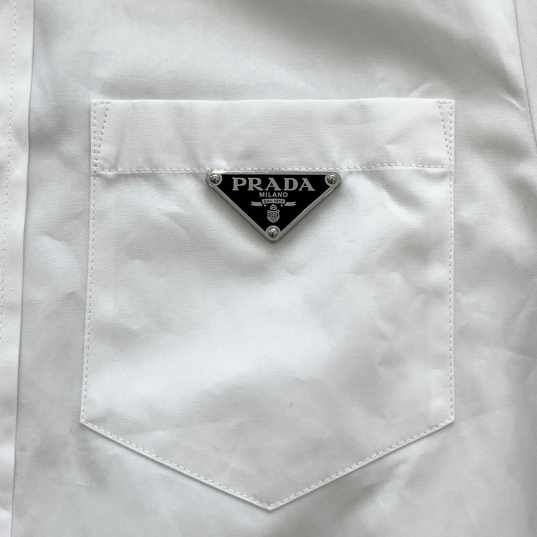 PRADA 2024SS Triangle Logo Plate Poplin Shirt P419G S222 1XV2 Size 38 プラダ トライアングル ロゴプレート ポプリン シャツ サイズ38