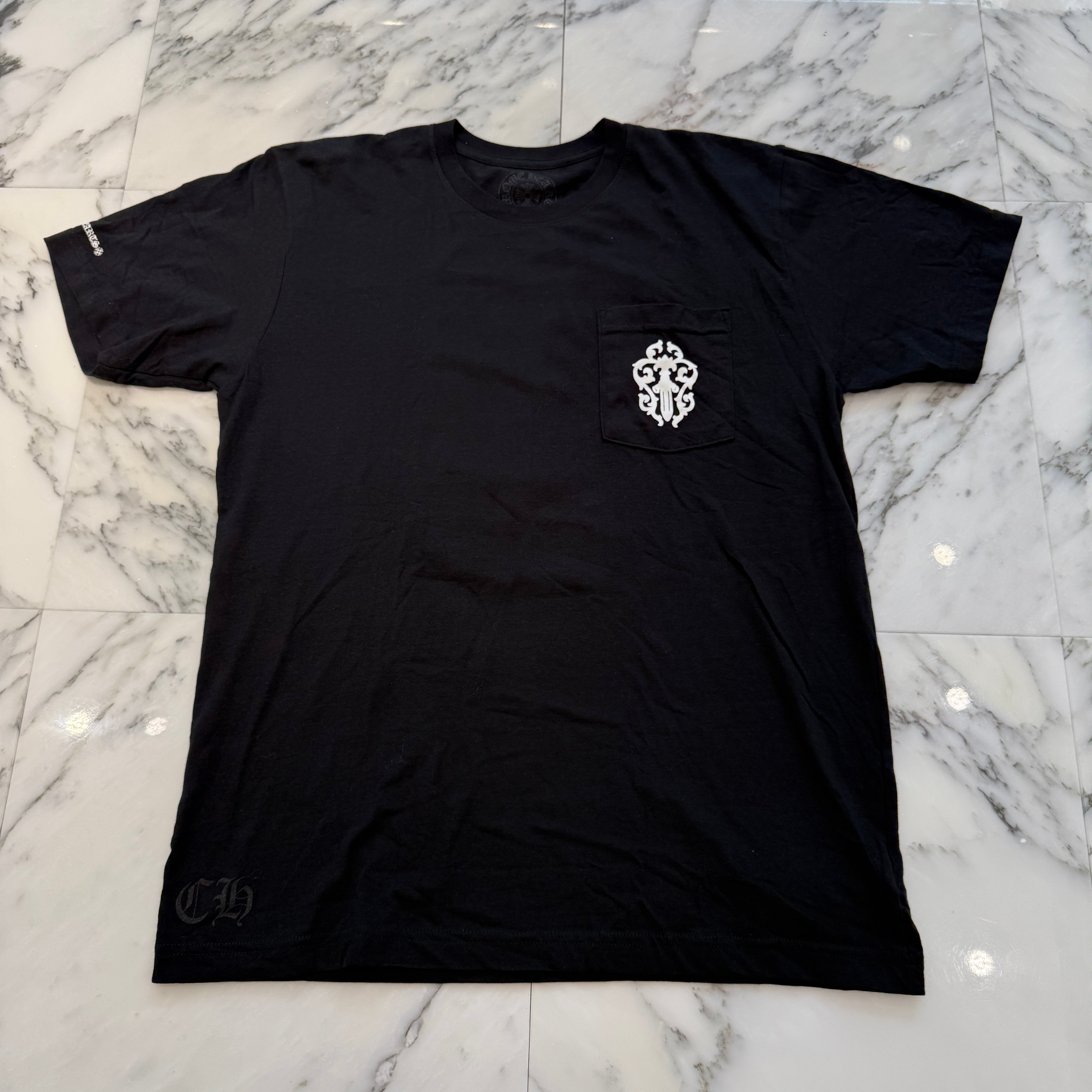 CHROME HEARTS Vertical Logo Half Vine Dagger Tee Size L CHROME HEARTS Vertical Logo Half Vine Dagger Tee Size L