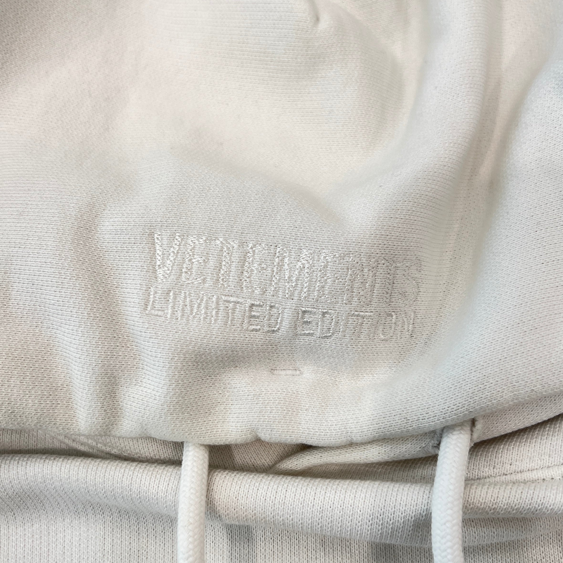 VETEMENTS 2022SS Logo Label Pullover Hoodie UE52TR380W Size S ヴェトモン ロゴラベル プルオーバーフーディー サイズS