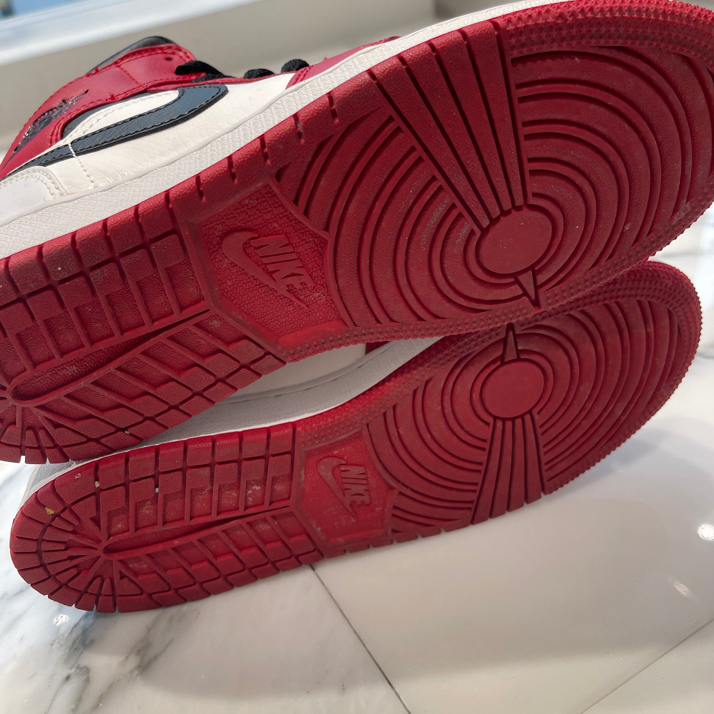 NIKE 2020AW AIR JORDAN 1 MID GS "GYM" RED 554725-173 Size US 6Y（24cm）ナイキ エアジョーダン 1ミッド GS "ジム レッド" スニーカー サイズUS 6Y（24cm）