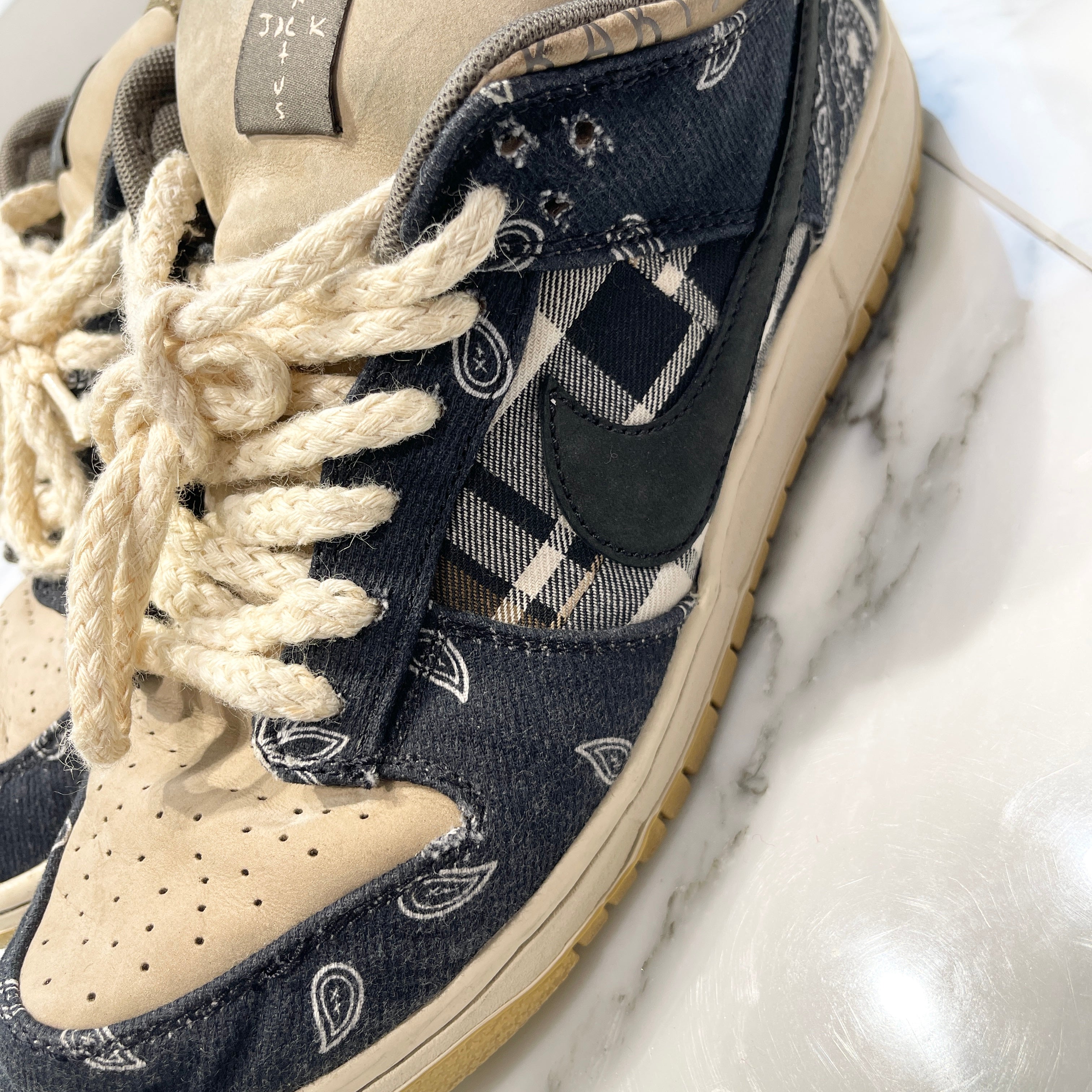 NIKE × Travis Scott 2022SS SB DUNK LOW Cactus Jack "Black / Parachute Beige" CT5053-001 Size US10.5（28.5cm）ナイキ × トラヴィススコット SB ダンクロウ カクタスジャック "ブラック/パラシュートベージュ" サイズUS10.5（28.5cm）