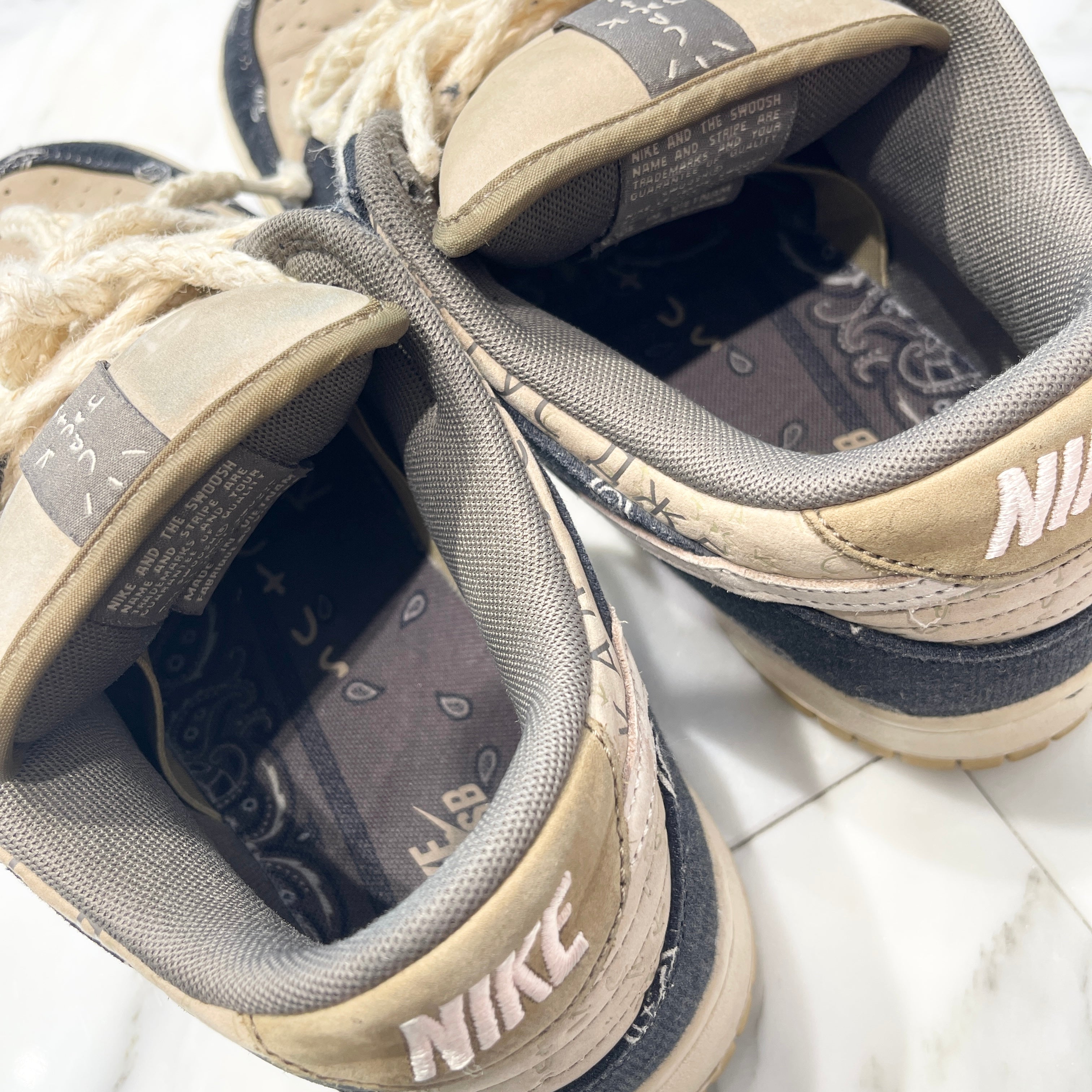 NIKE × Travis Scott 2022SS SB DUNK LOW Cactus Jack "Black / Parachute Beige" CT5053-001 Size US10.5（28.5cm）ナイキ × トラヴィススコット SB ダンクロウ カクタスジャック "ブラック/パラシュートベージュ" サイズUS10.5（28.5cm）