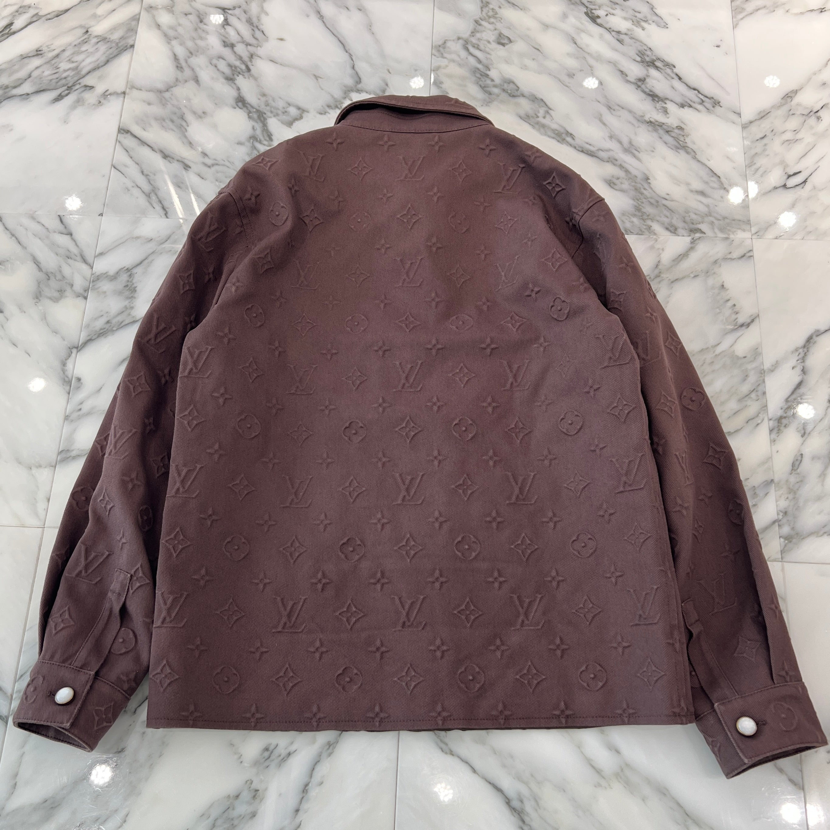 LOUIS VUITTON 2025SS Monogram Embossed Over Shirt 1AHBF4 Size 46 ルイヴィトン モノグラムエンボスドオーバーシャツ サイズ46