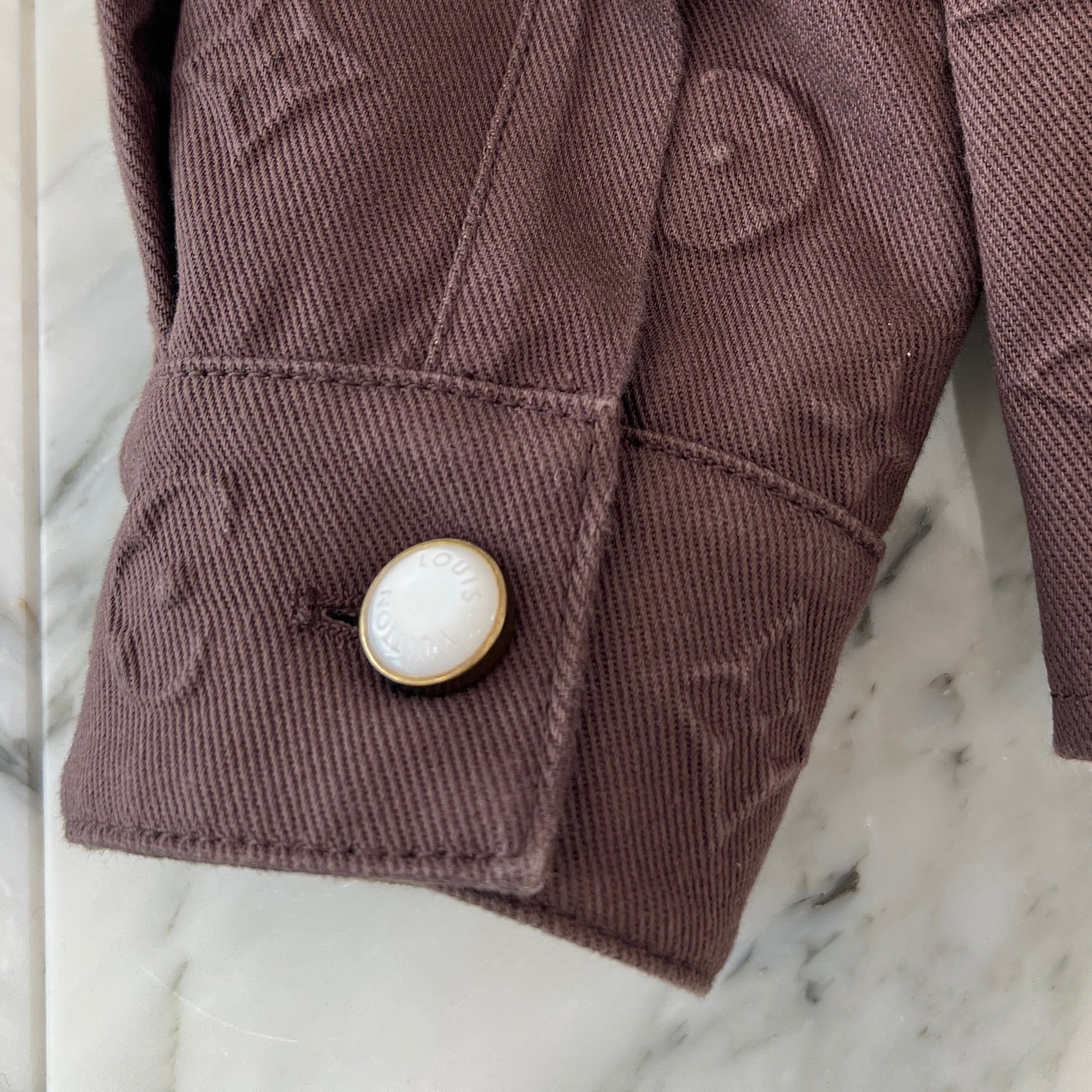 LOUIS VUITTON 2025SS Monogram Embossed Over Shirt 1AHBF4 Size 46 ルイヴィトン モノグラムエンボスドオーバーシャツ サイズ46