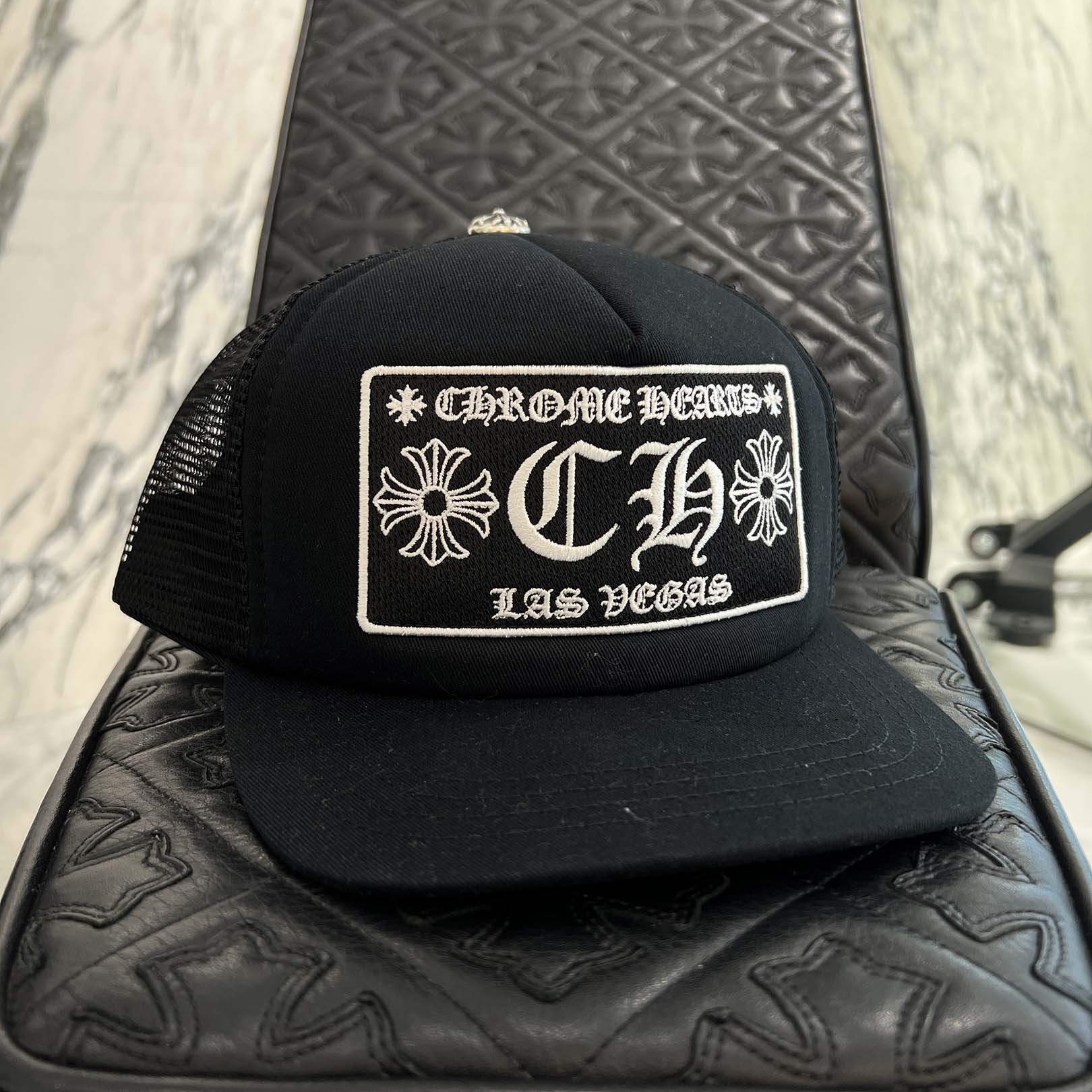 デ*イ様 CHROME HEARTS Las Vegas トラッカーキャップ CHROME HEARTS Las Vegas Limited Trucker Cap Size ONE SIZE (51-61