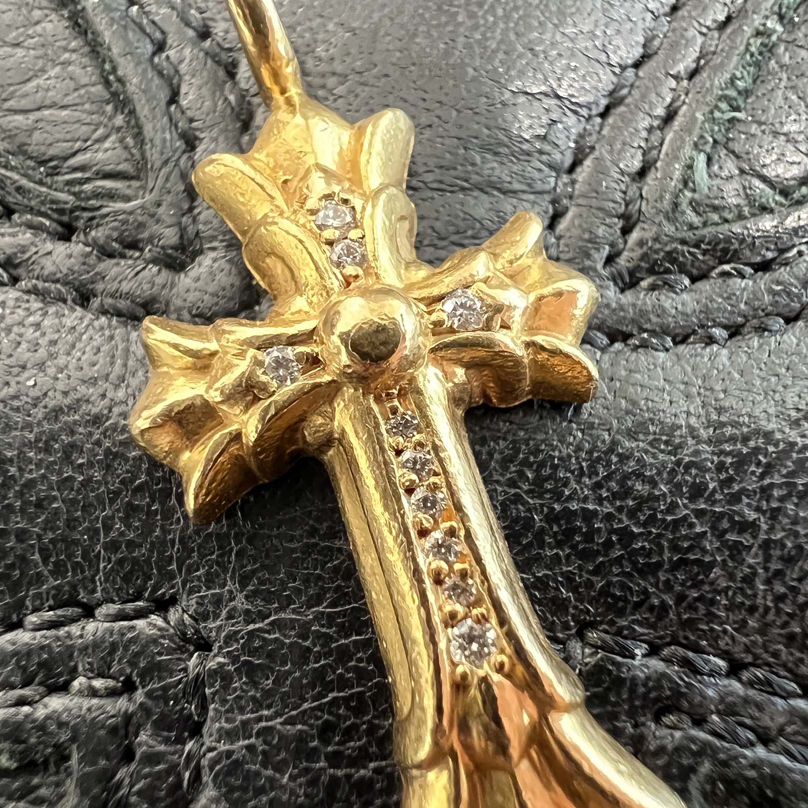 CHROME HEARTS 22K Double CH Cross Charm Pave Diamond Pendant Top