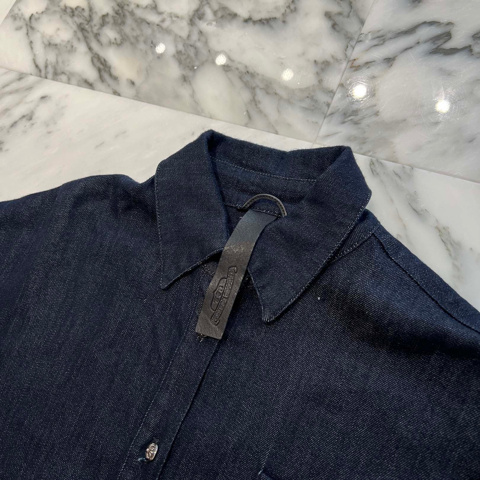 CHROME HEARTS Y NOT Mahal Kita Cemetery Cross Leather Patch Denim Shirt Size S クロムハーツ ワイノット マハルキタ セメタリークロスレザーパッチ デニムシャツ サイズS