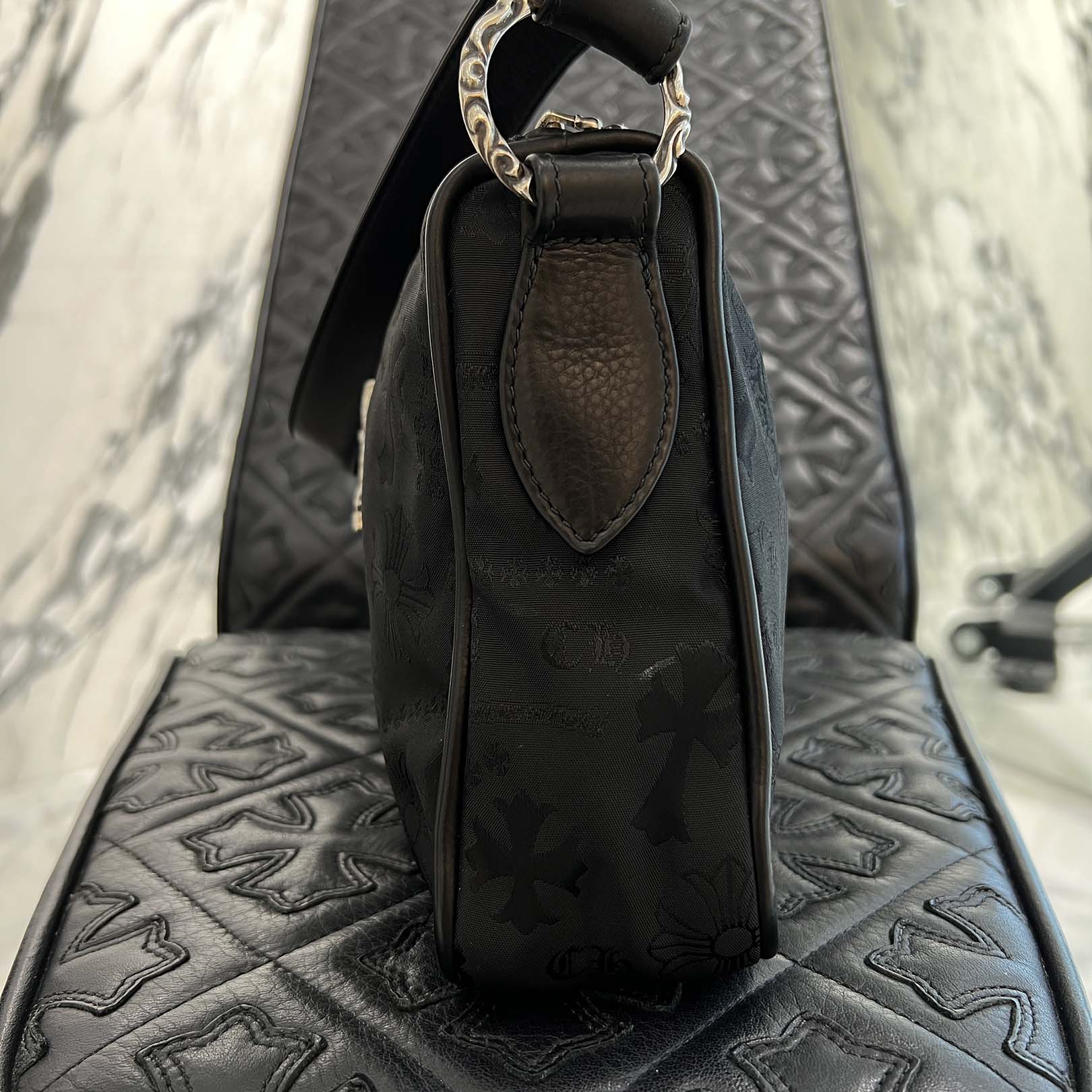 CHROME HEARTS Stencil Pattern CHICKEN NUGGET Small Nylon Leather Shoulder Bag クロムハーツ ステンシル柄 チキンナゲット スモール ナイロンレザー切替 ショルダーバッグ