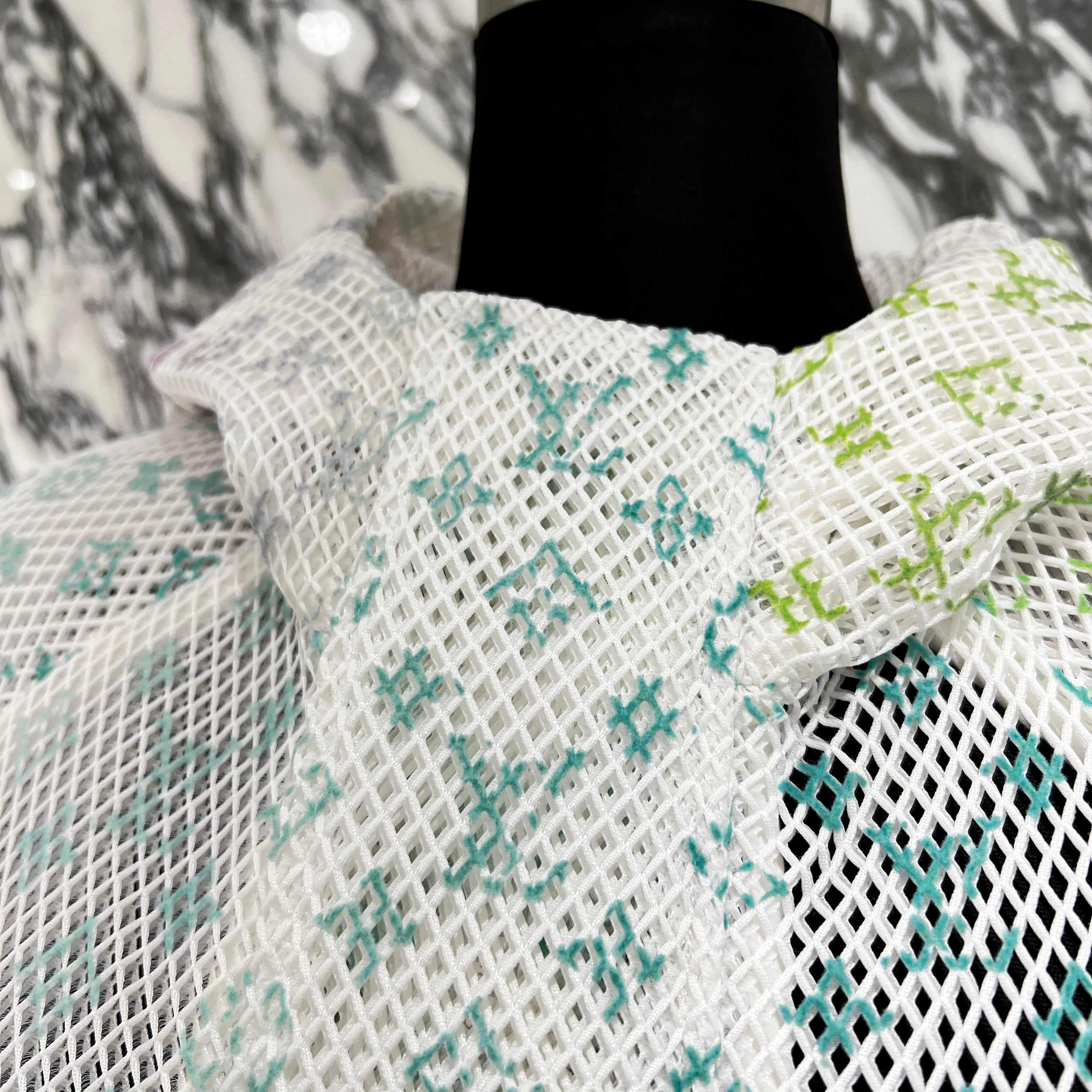 LOUIS VUITTON 2022SS Gradient Monogram Mesh Hoodie Size 46 ルイヴィトン グラディエント モノグラム メッシュ フーディー サイズ46