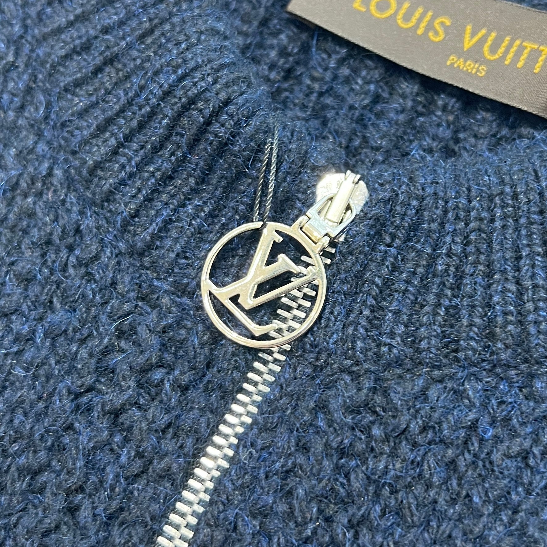【2020秋冬】ルイヴィトン ⭐️カシミヤ99％のセーター⭐️ブルー LOUIS VUITTON LV Zip Cashmere Knit Sweater Size M ルイヴィトン LV