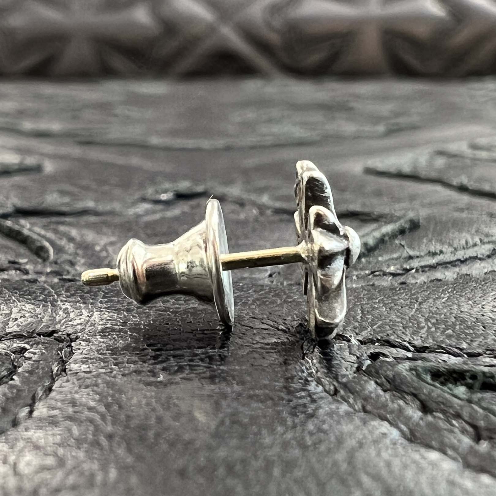 CHROME HEARTS CH Plus Cross Stud Earring クロムハーツ CHプラス クロス スタッズ イヤリング ピアス