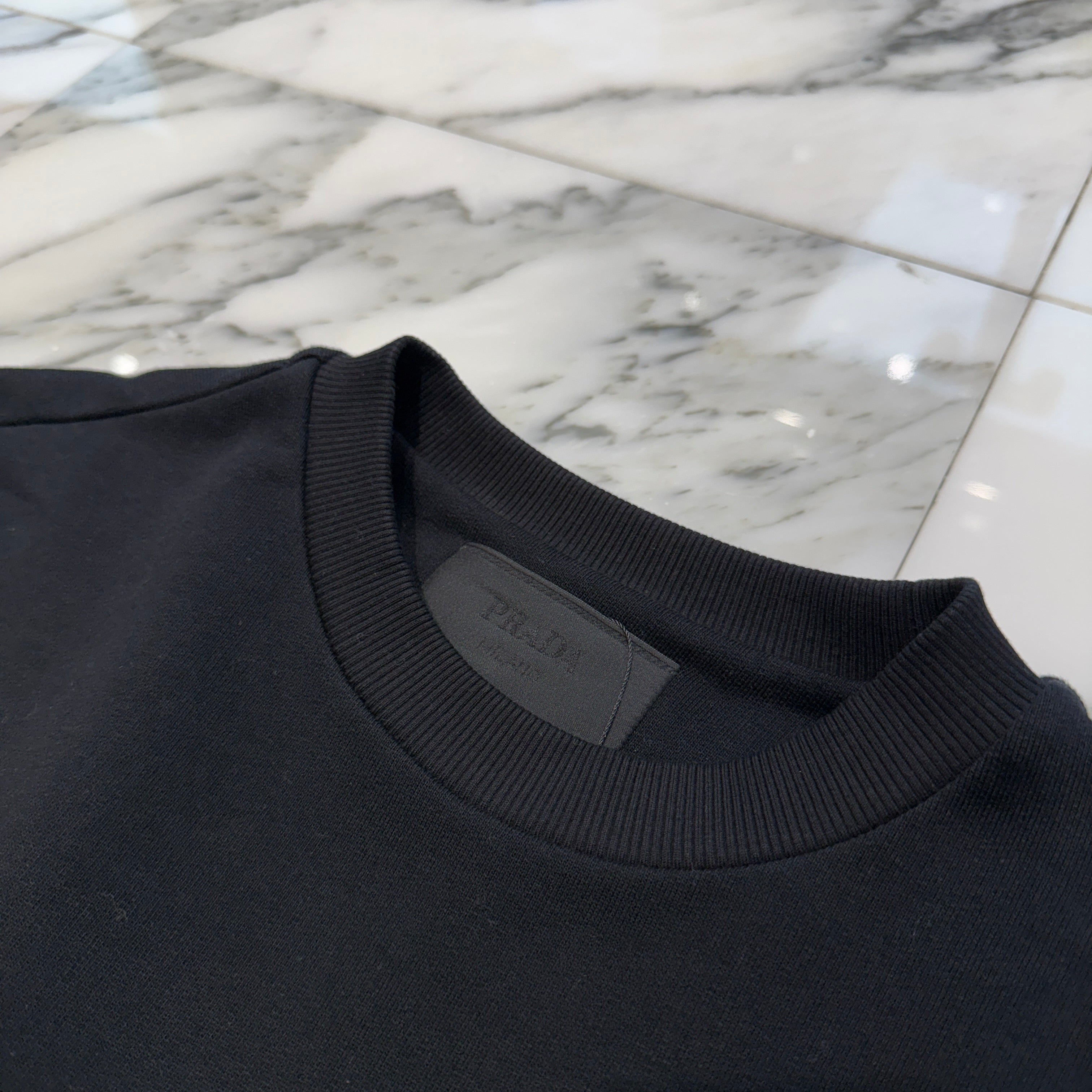 PRADA 2023SS Flower Patch Crew Neck Sweat Shirt UJL99A S232 140Y Size XXS プラダ フラワーパッチ クルーネック スウェットシャツ サイズXXS