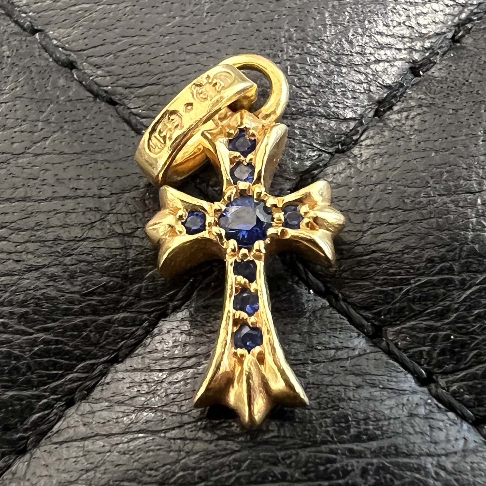 CHROME HEARTS 22K Baby Fat Cross Pave Blue Sapphire Pendant Top クロムハーツ 22K ベビーファット クロス パヴェ ブルーサファイア ペンダントトップ