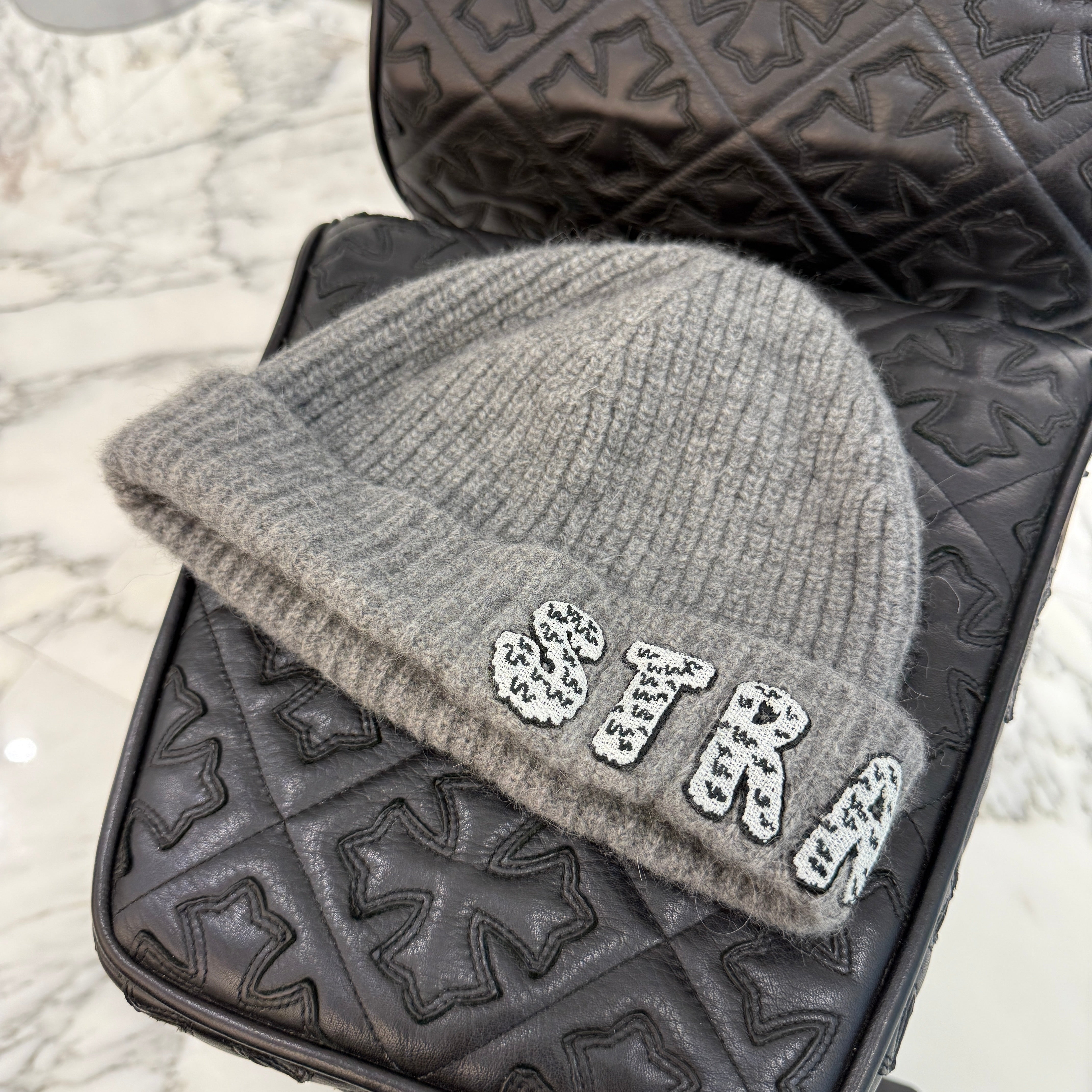 CELINE × Mermaid Hex 2021AW STRANGE Knit Cap 2A30R9340 Size TU セリーヌ×マーメイドヘックス ストレンジ ニットキャップ サイズTU