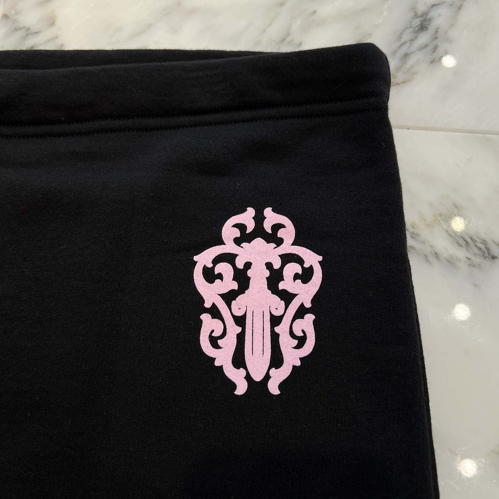 CHROME HEARTS × DEADLLY DOLL 2025AW Vine Dagger Floral Cross Sweat Long Pants Size M クロムハーツ×デッドリードール ヴァインダガー フローラルクロス スウェットロングパンツ サイズM