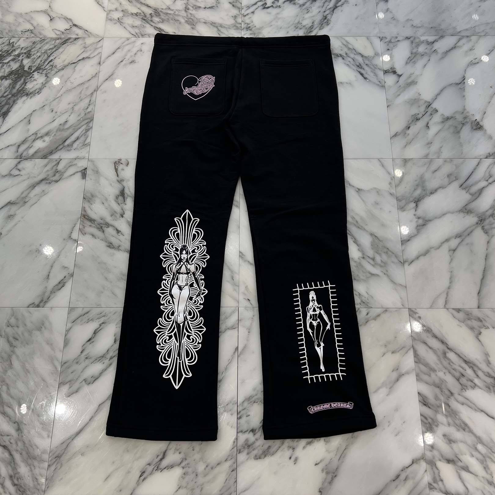 CHROME HEARTS × DEADLLY DOLL 2025AW Vine Dagger Floral Cross Sweat Long Pants Size M クロムハーツ×デッドリードール ヴァインダガー フローラルクロス スウェットロングパンツ サイズM